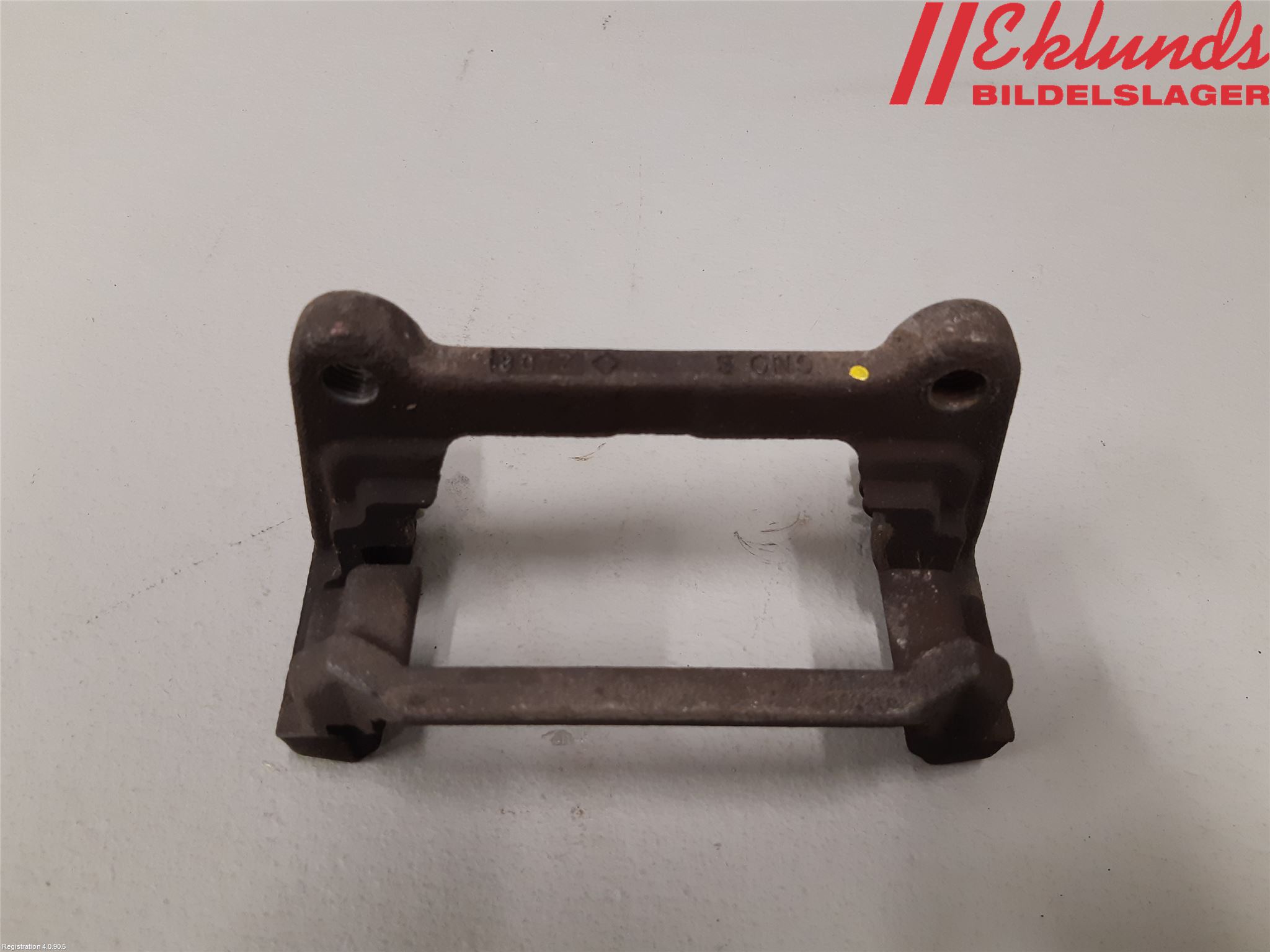 Audi A6 F2/C8 19- Bromsokshållare