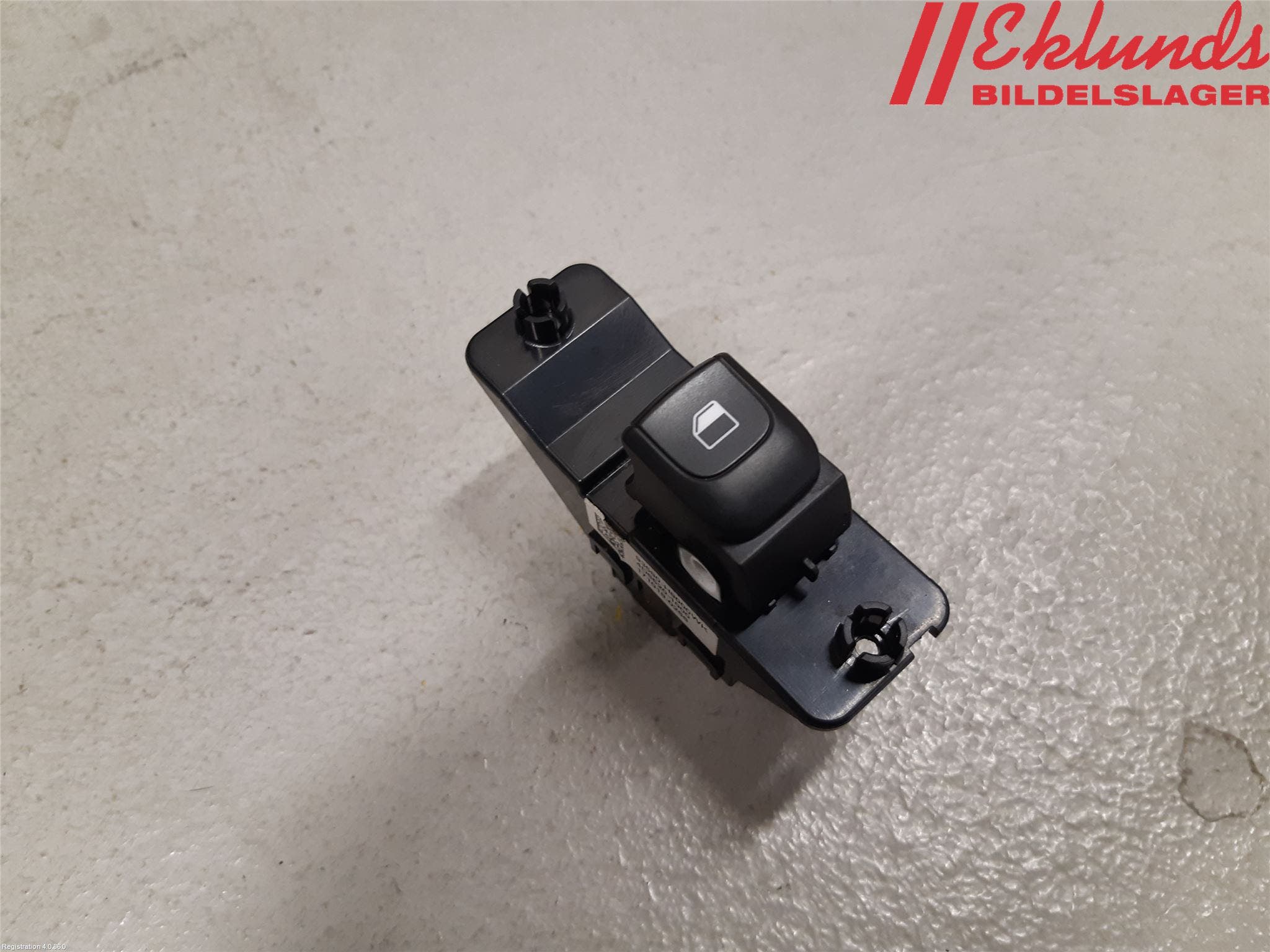 Kia STONIC 18->> Strömställare Elhiss