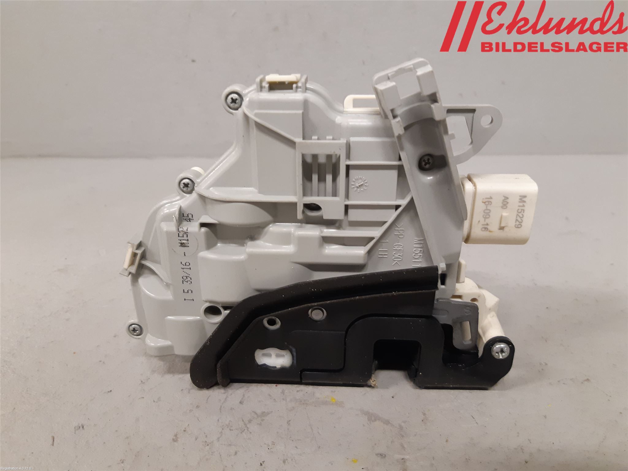 Audi A6 ALLROAD 12-18 Låskista-Dörrlås