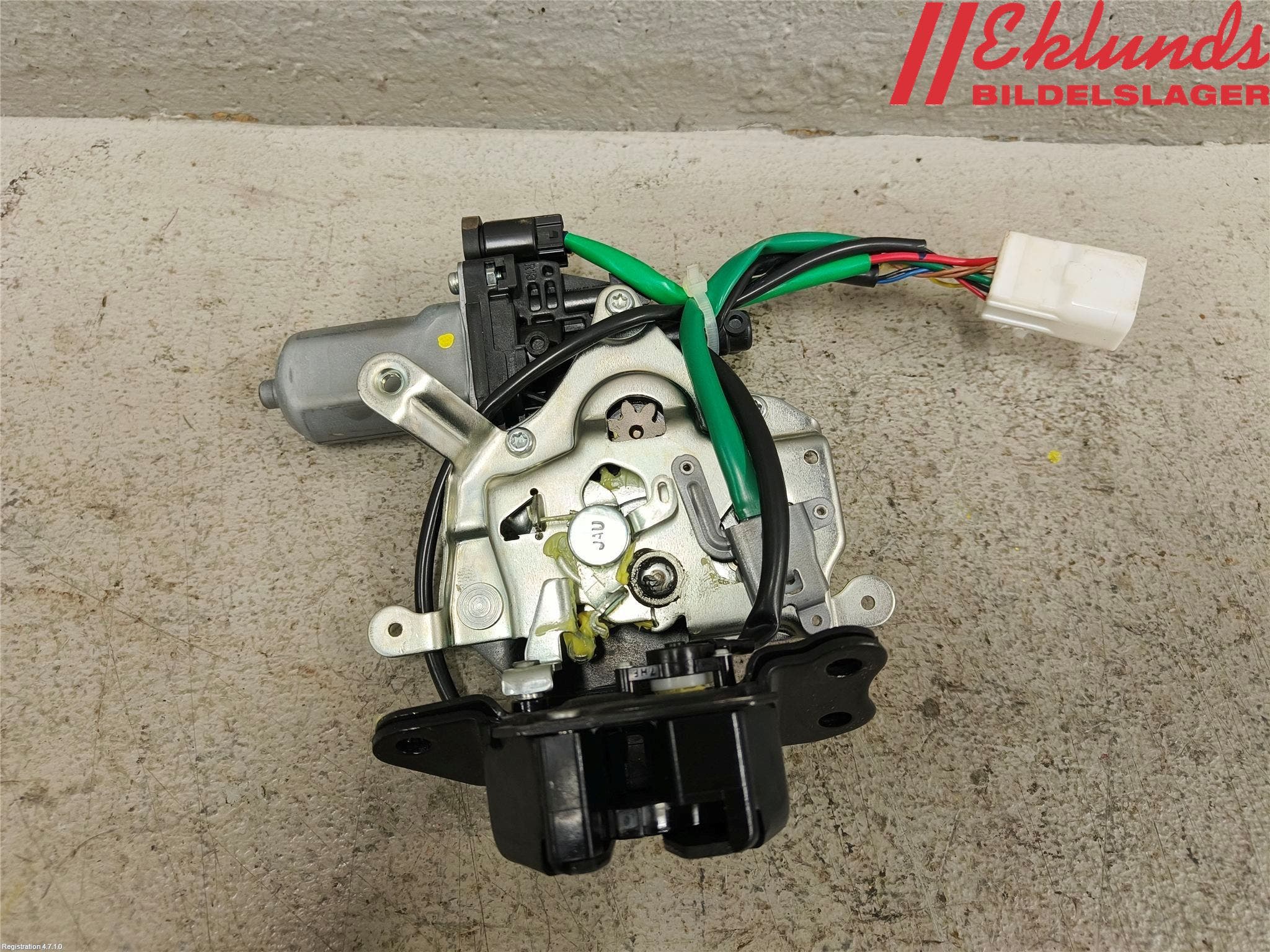 Mitsubishi OUTLANDER 13-21 Låskista Baklucka