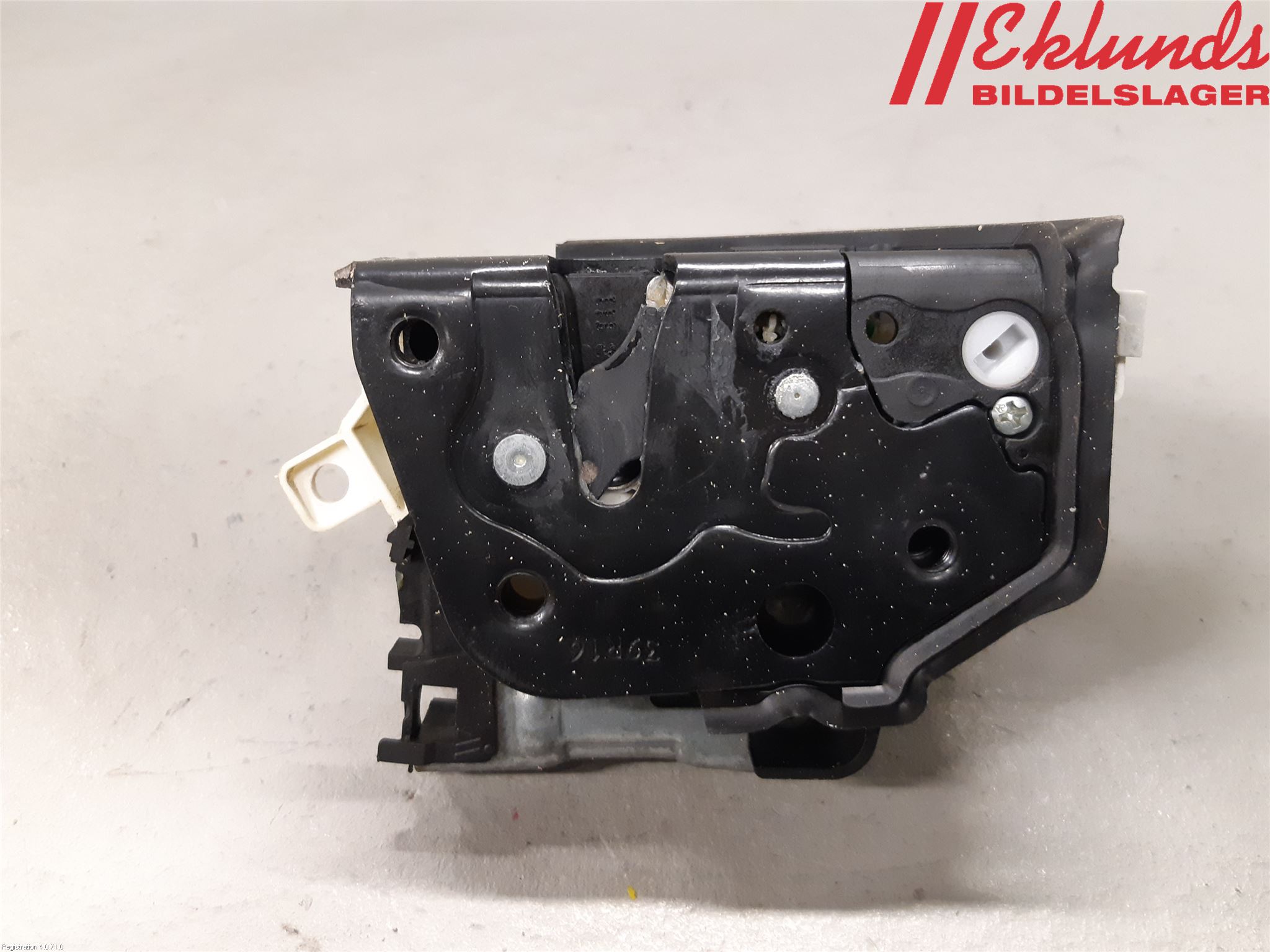 Audi A6 ALLROAD 12-18 Låskista-Dörrlås