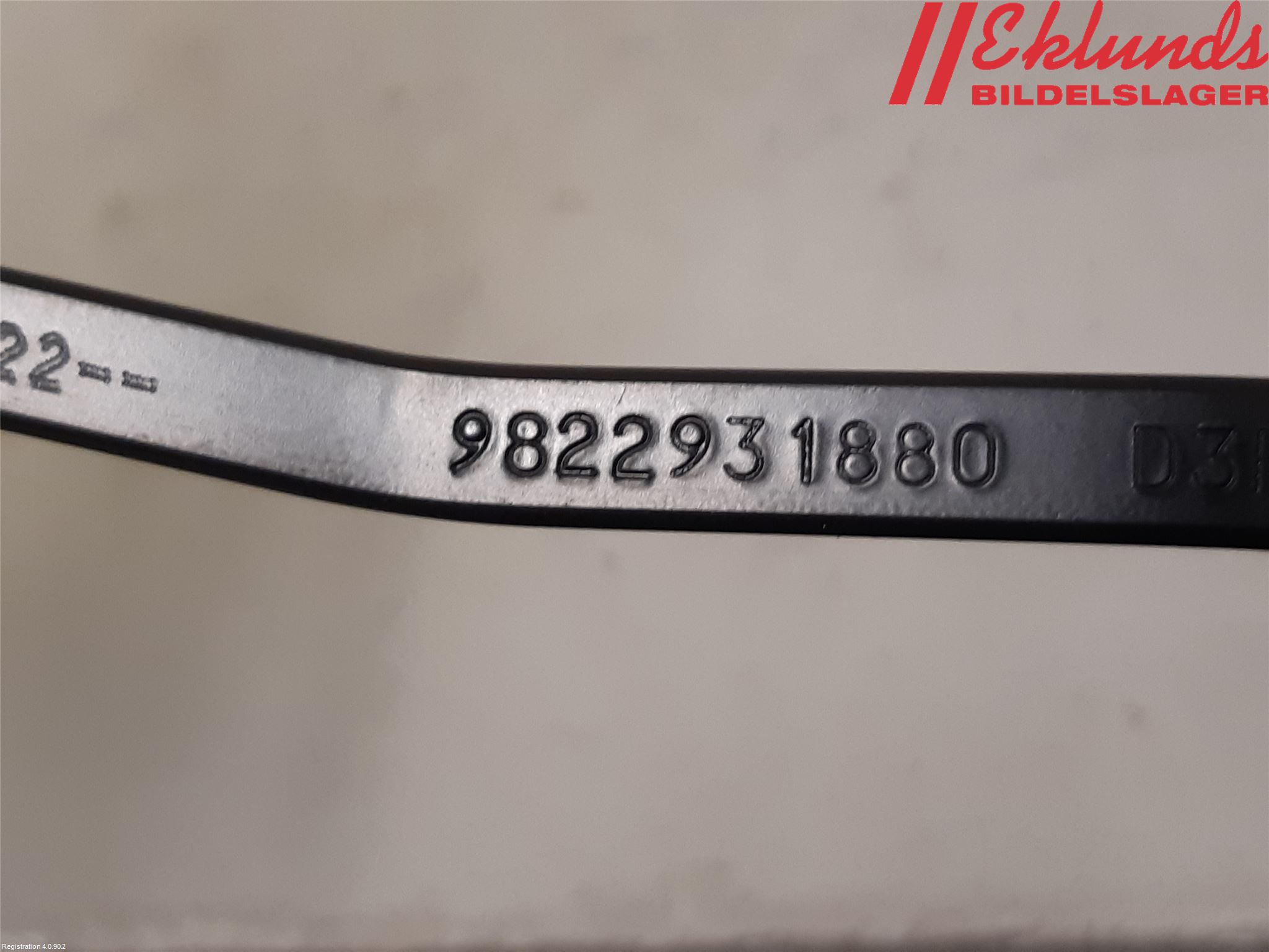 Peugeot 2008/E-2008 20- Torkararm Armar Vindruta
