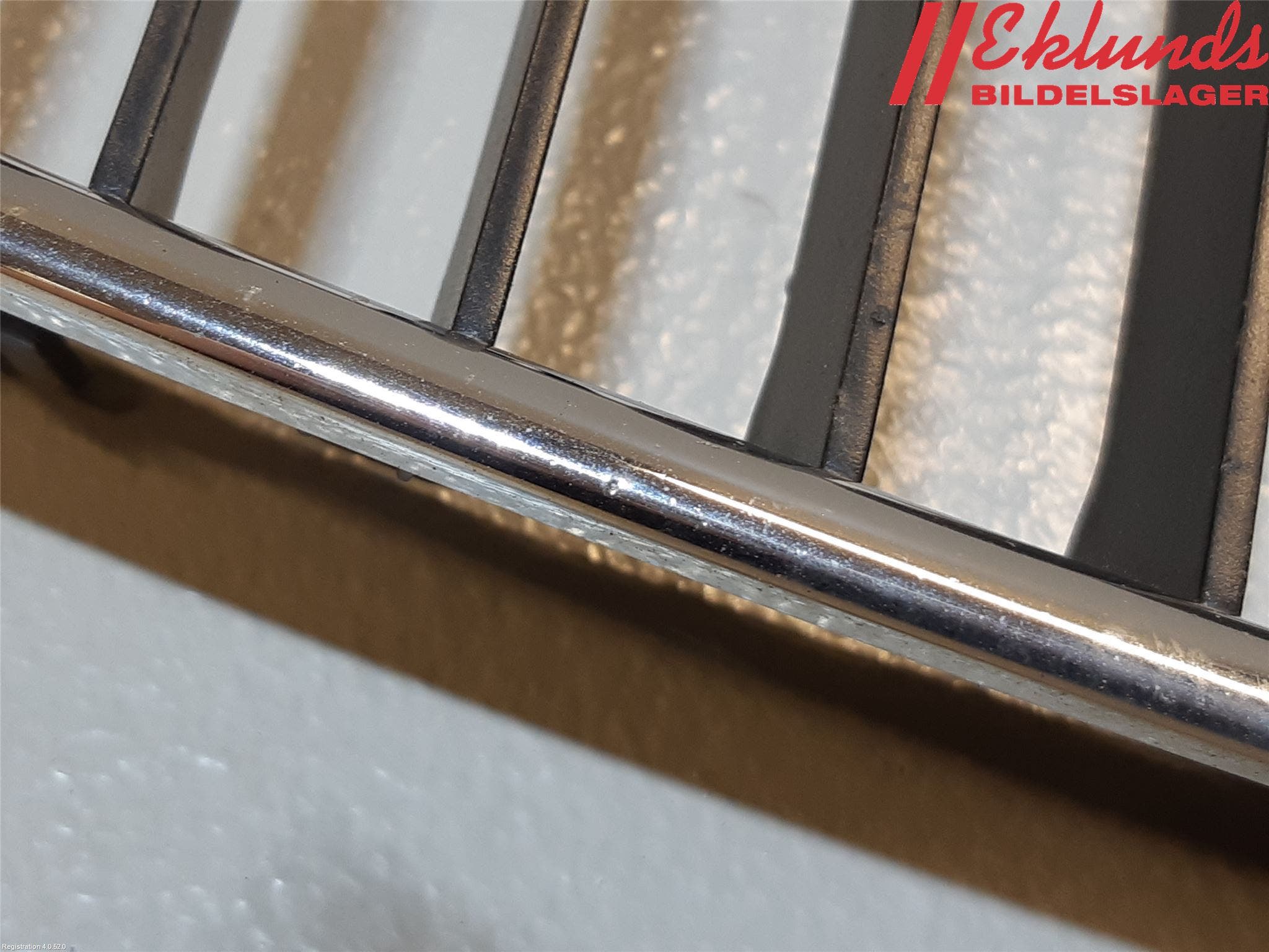 BMW 3 E90/91 SED/TOU 05-12 Grilldel Höger