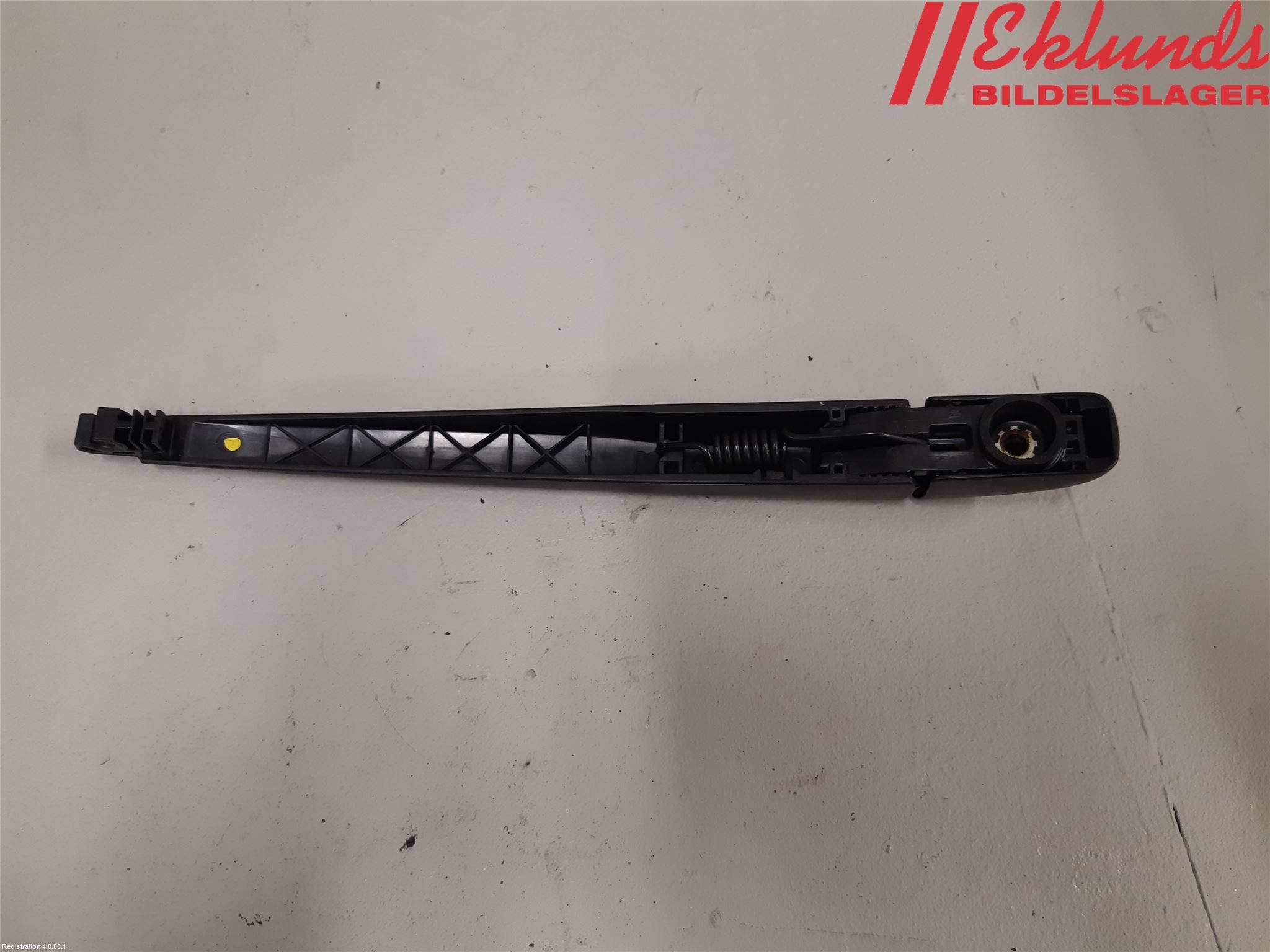 Toyota C-HR 16-23 Torkararm-Bakruta