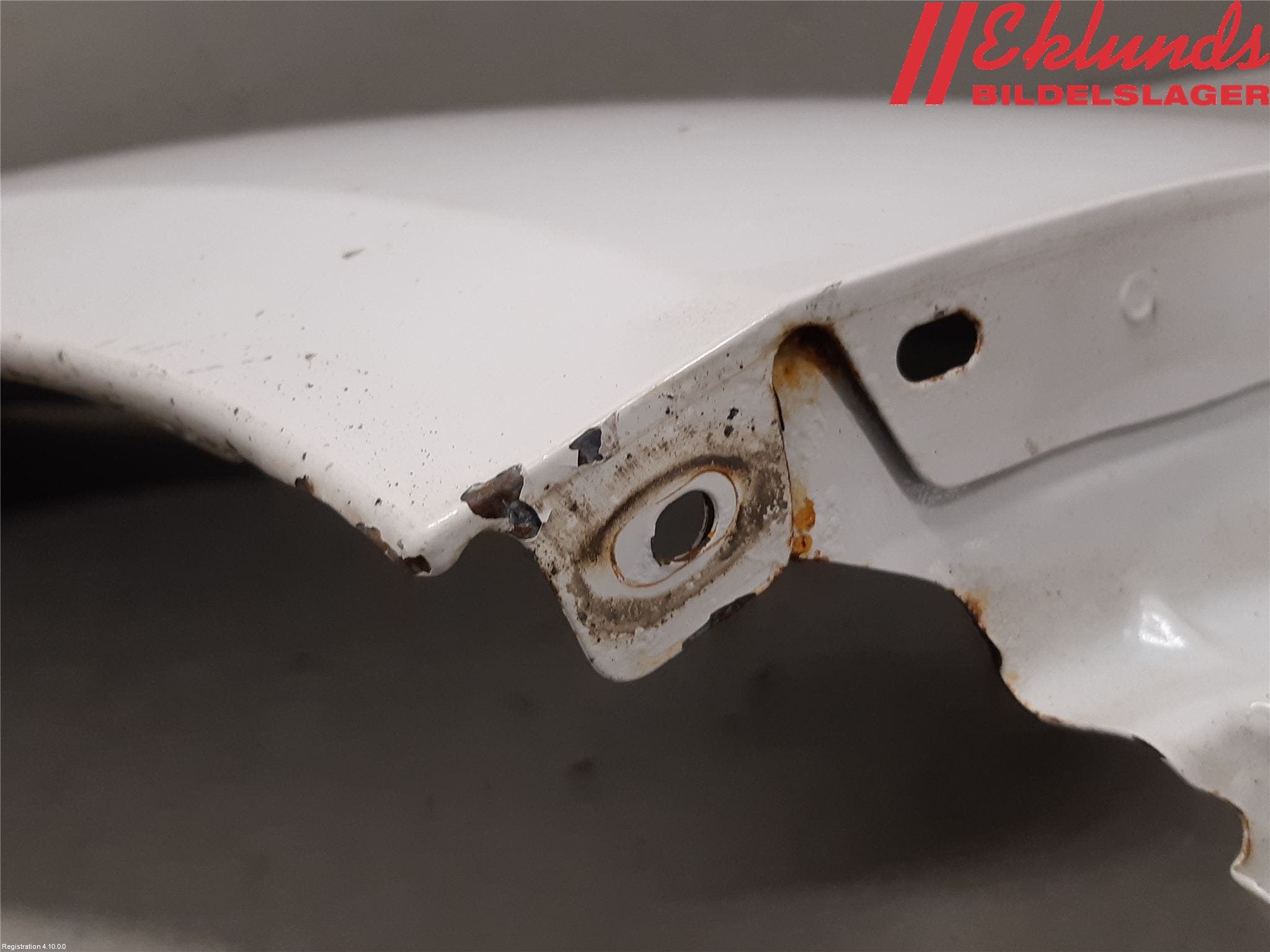 Nissan NAVARA 05-16 Skärm Fram Höger