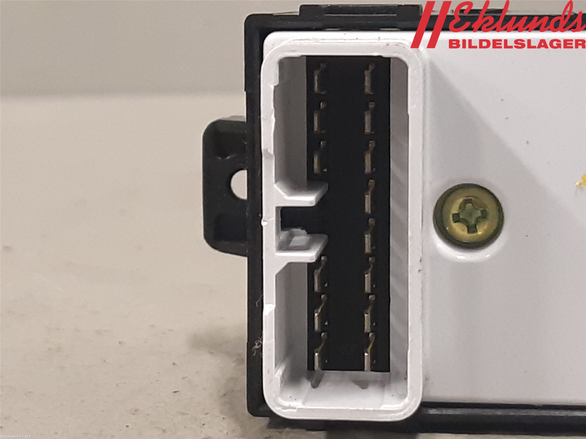 Hyundai SANTA FE 13-18 Strömställare Elhiss