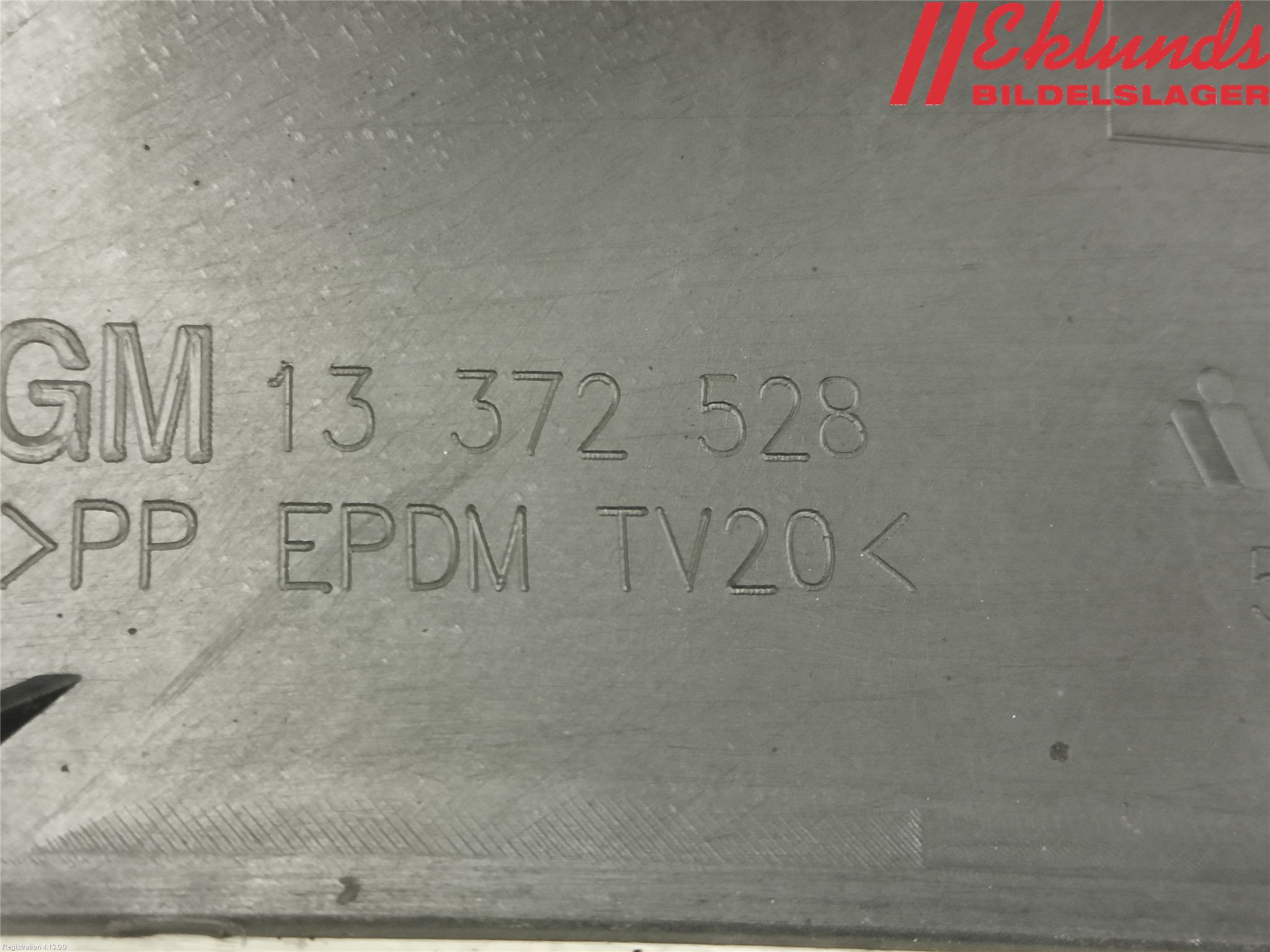 Opel INSIGNIA 09-16 Dimljussarg Fram