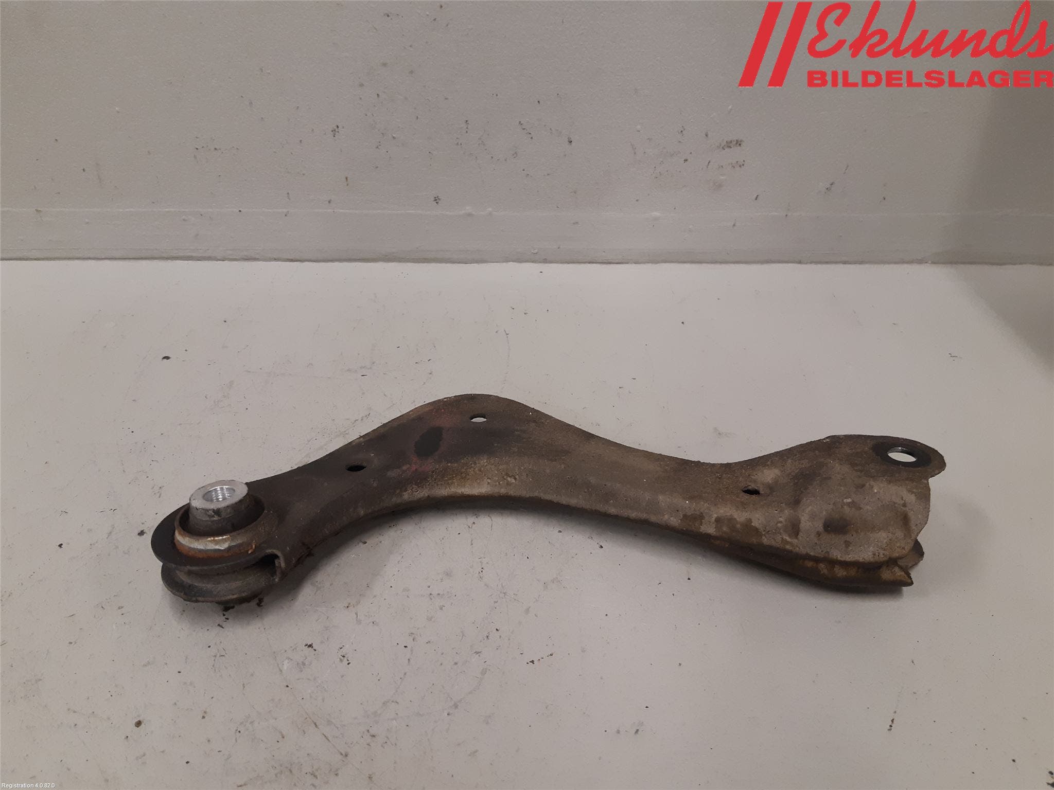 Toyota RAV4 19- Bärarm Bak Höger