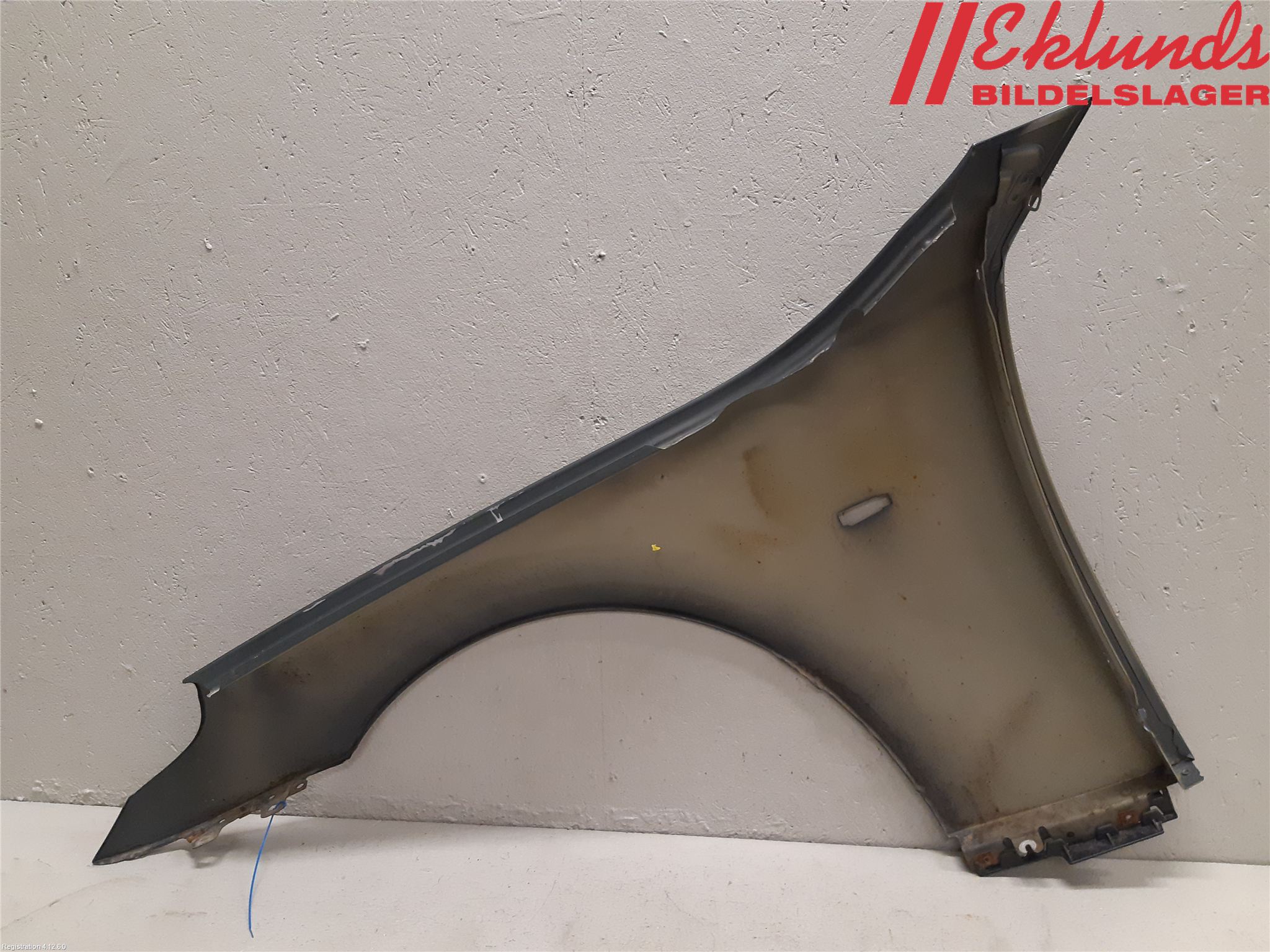 BMW 5 E60/61 Sed/Tou 02-10 Skärm Fram Höger
