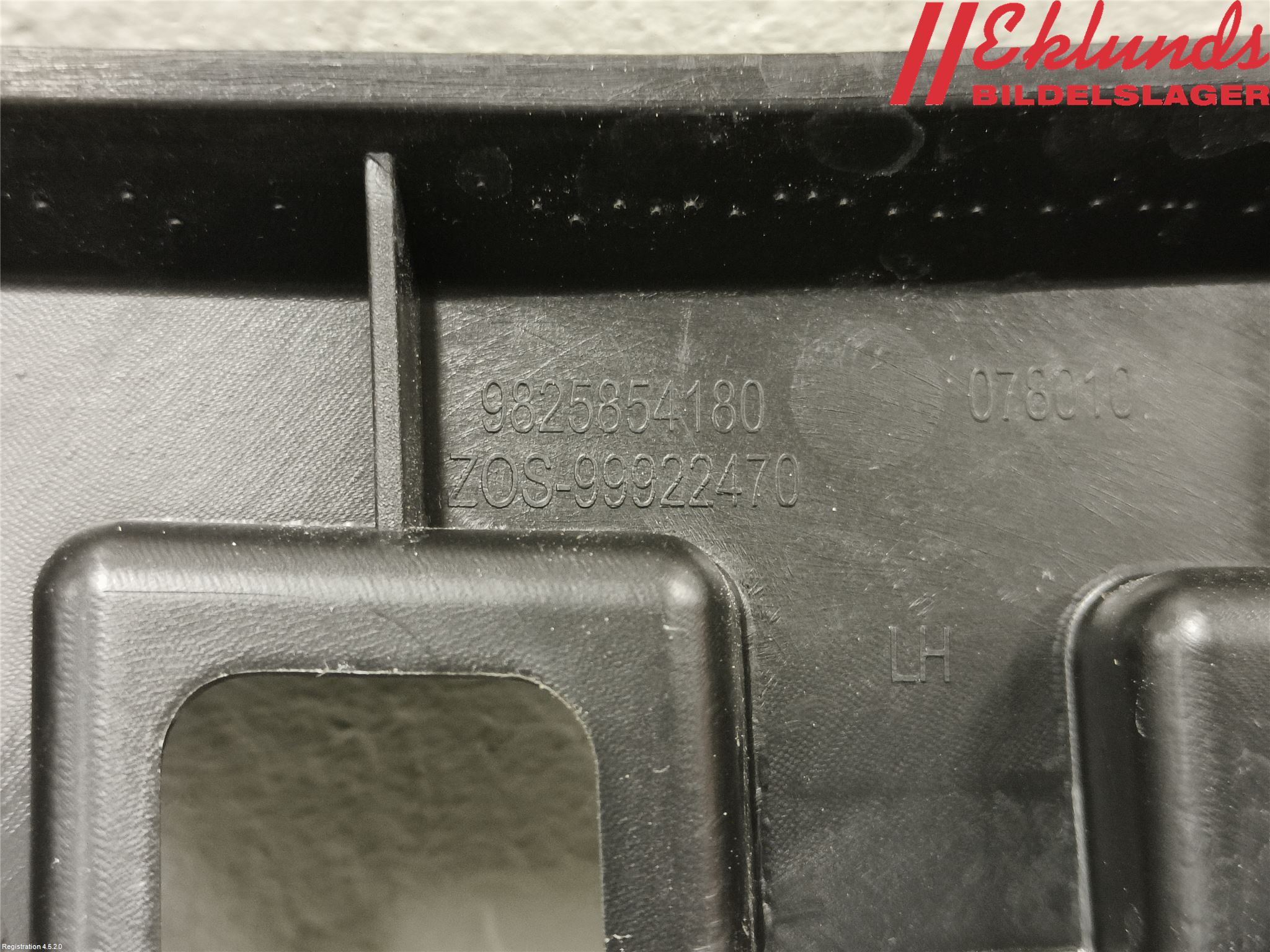 Peugeot 2008/E-2008 20- Stötfångarfäste Bak Vä