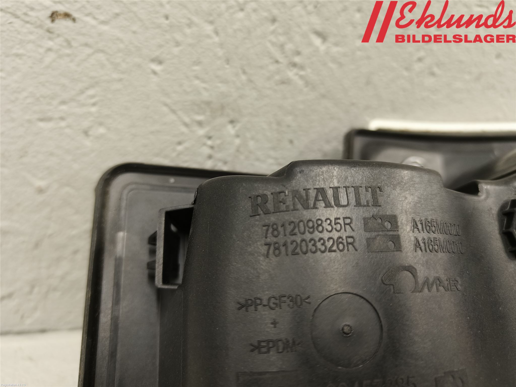 Renault TRAFIC/E-TECH 15- Tanklucka