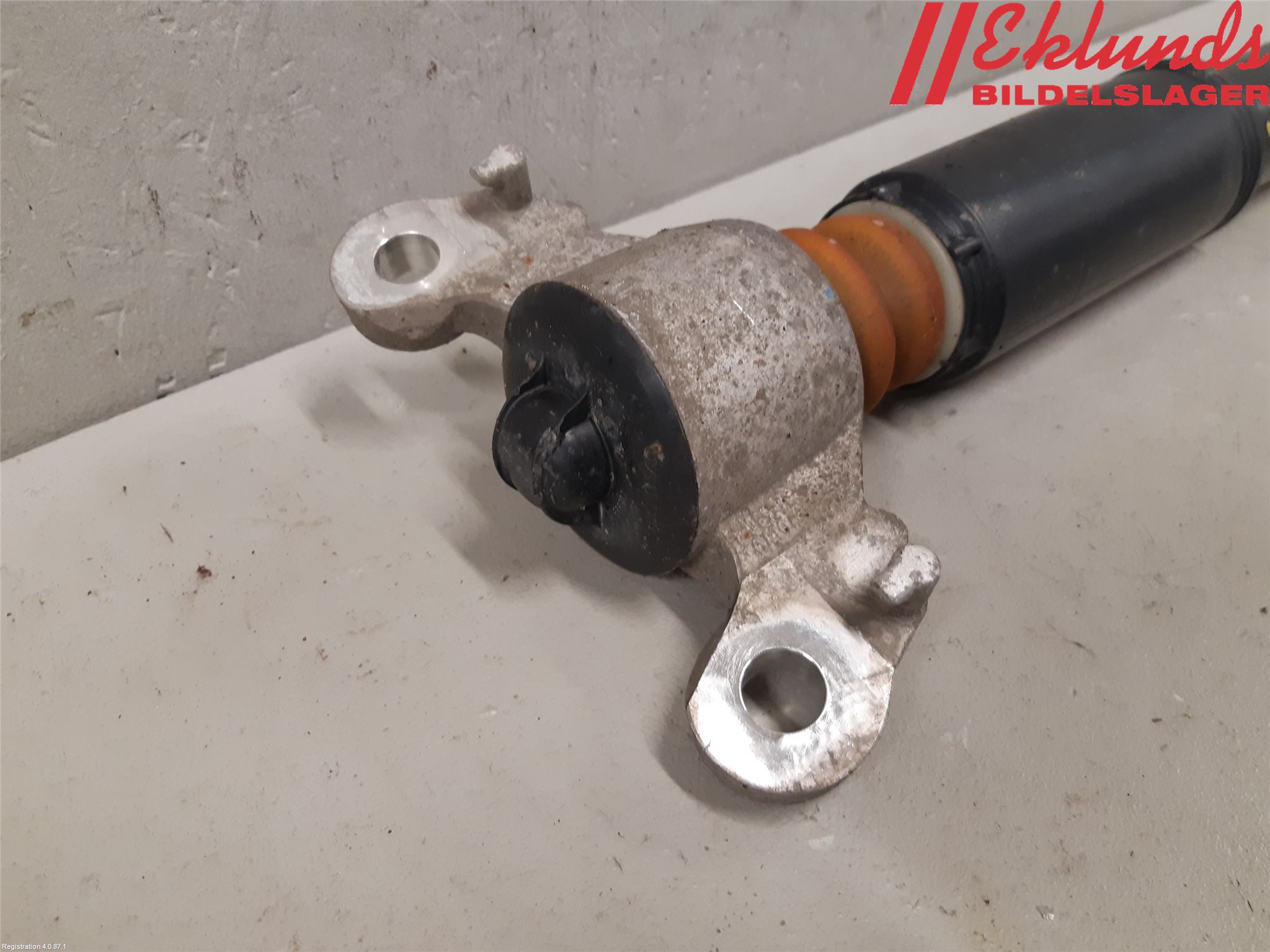 Volvo V60 CROSS COUNTRY 19- Stötdämpare Bak