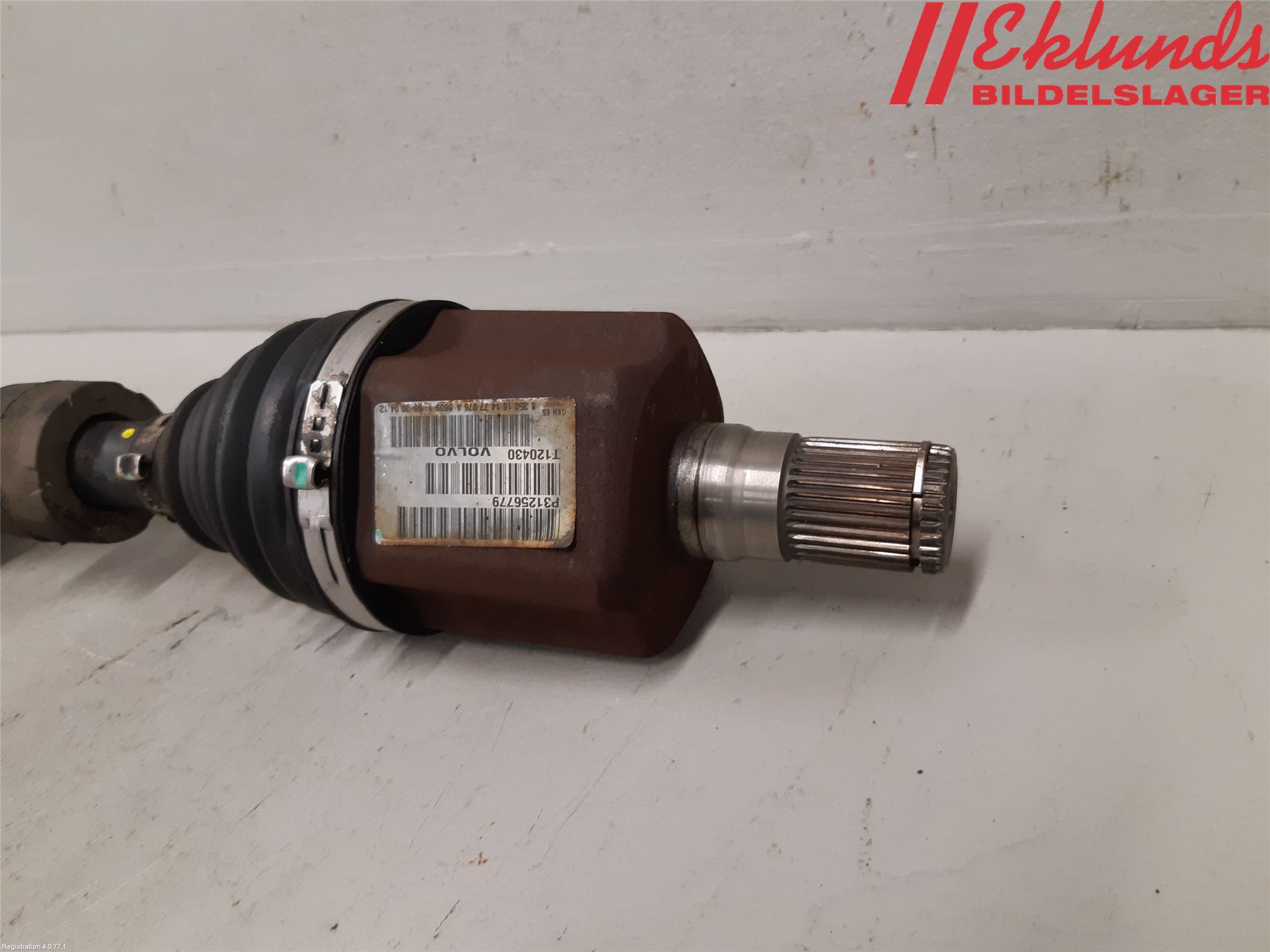 Volvo V70 08-13 Drivaxel Fram Vänster