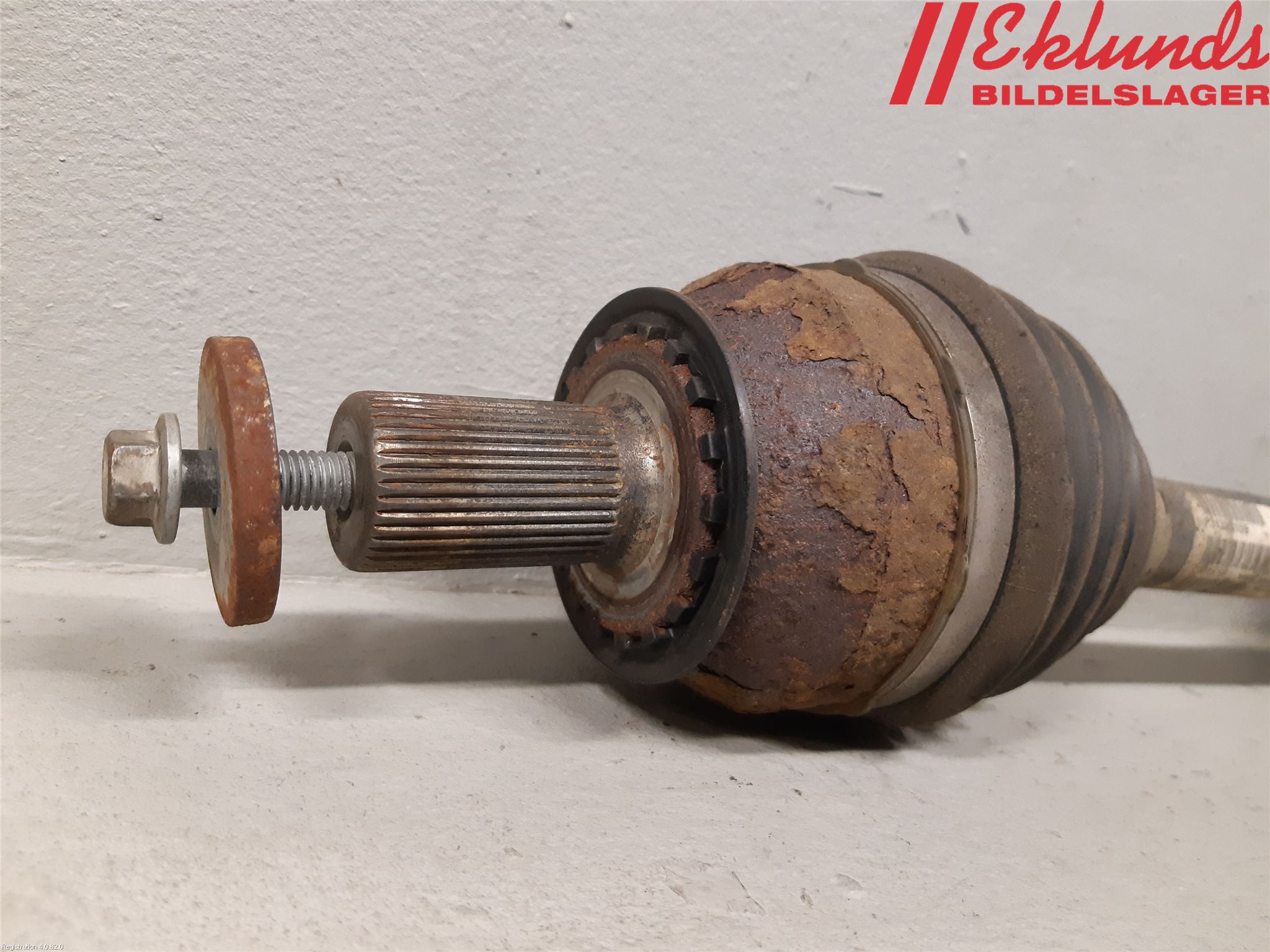 Volvo V60 14-18 Drivaxel Fram Höger