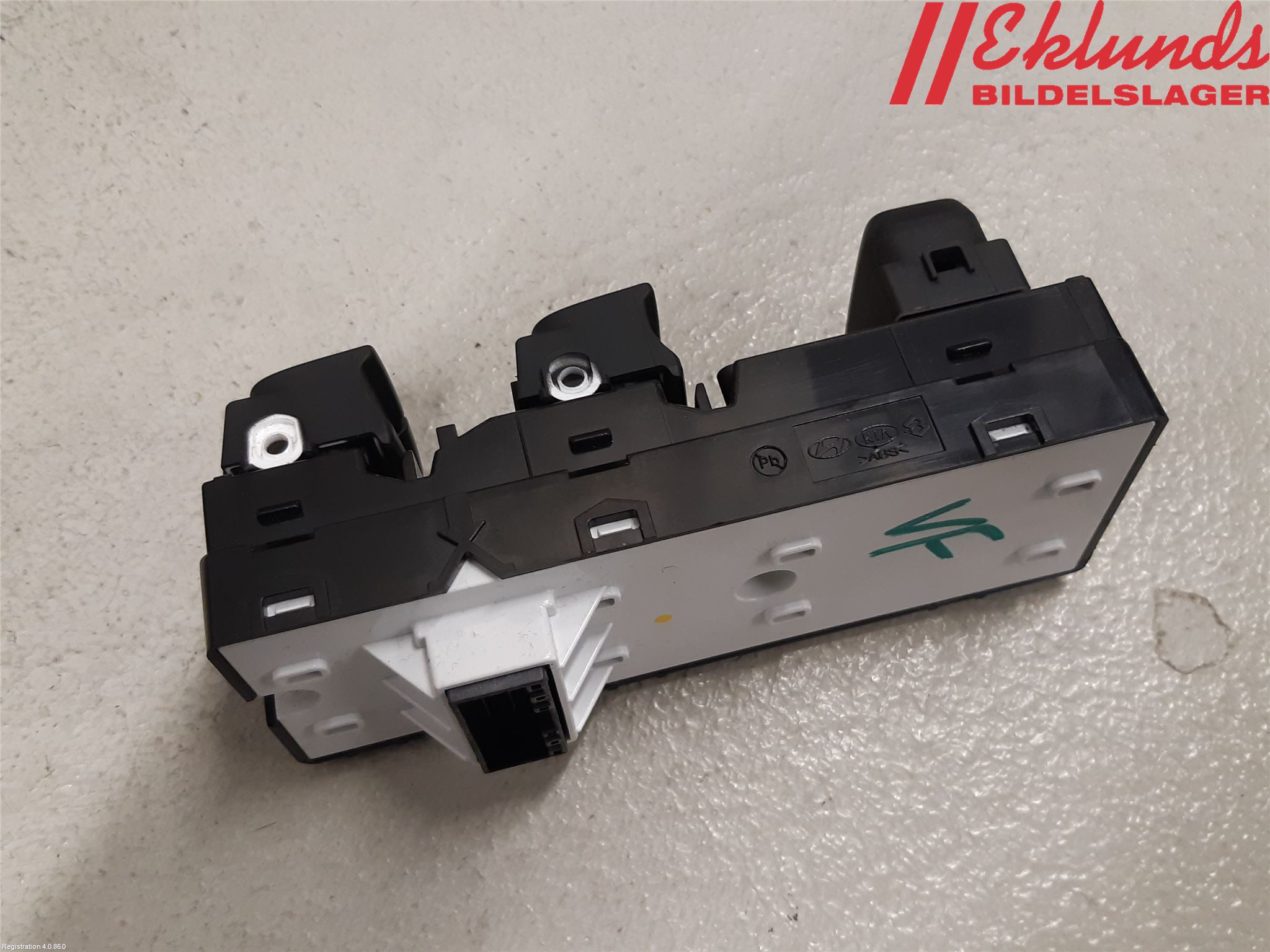 Kia STONIC 18->> Strömställare Elhiss