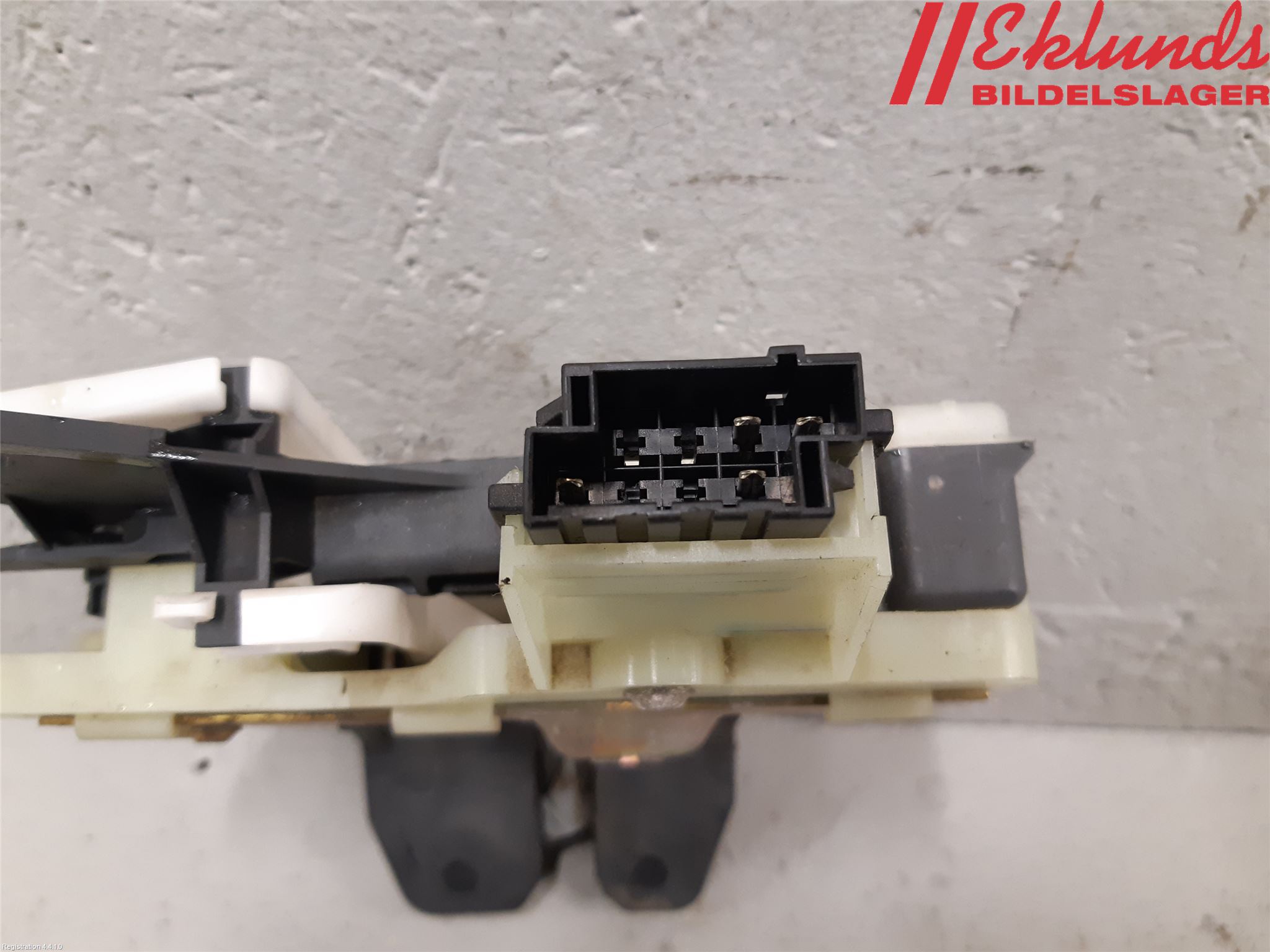 Volvo XC70 01-04 Låskista Baklucka