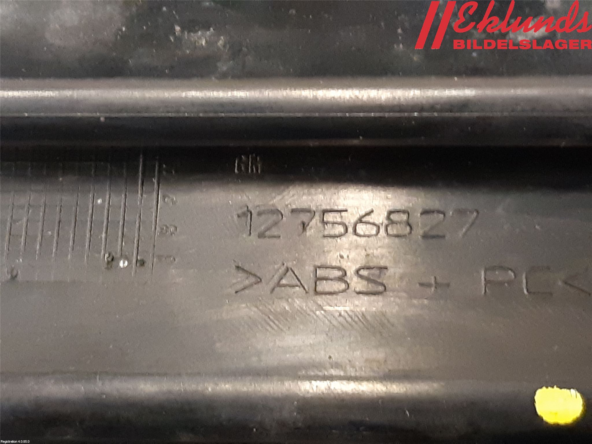 Saab 9-5     06-10 Grilldel Mitt