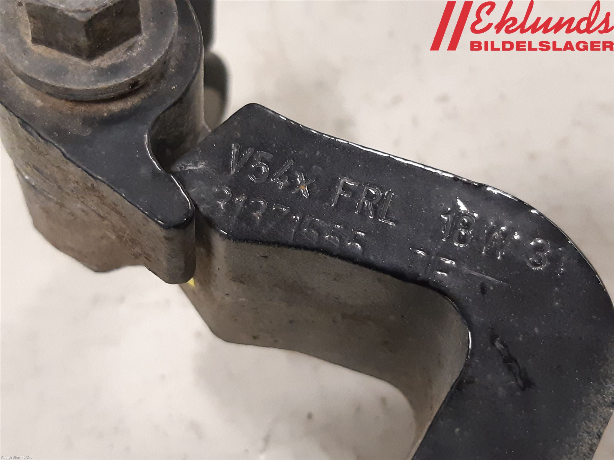 Volvo V90 17->> Dörrgångjärn