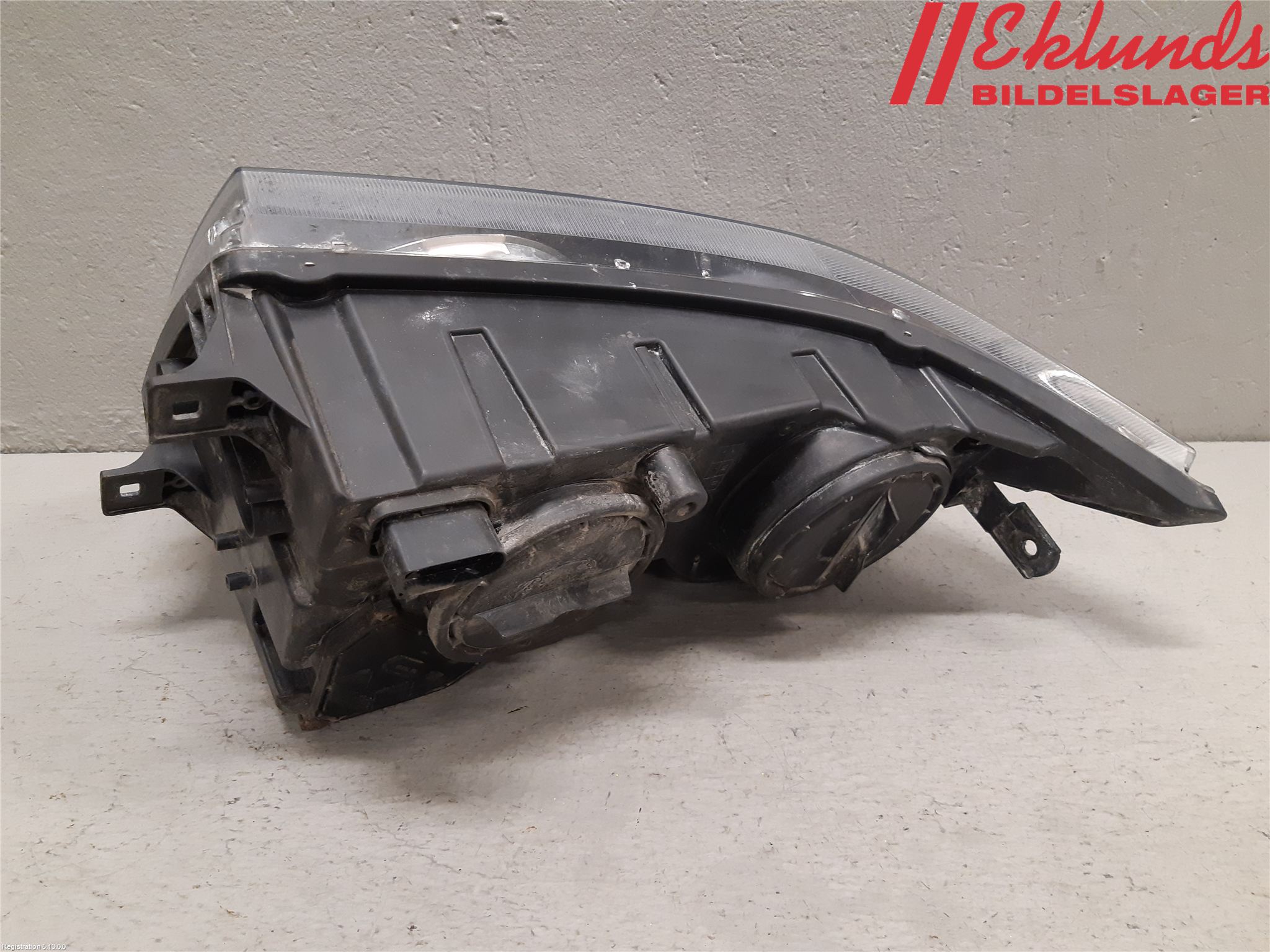 Volkswagen VW CRAFTER 06-16 Strålkastare Vänster