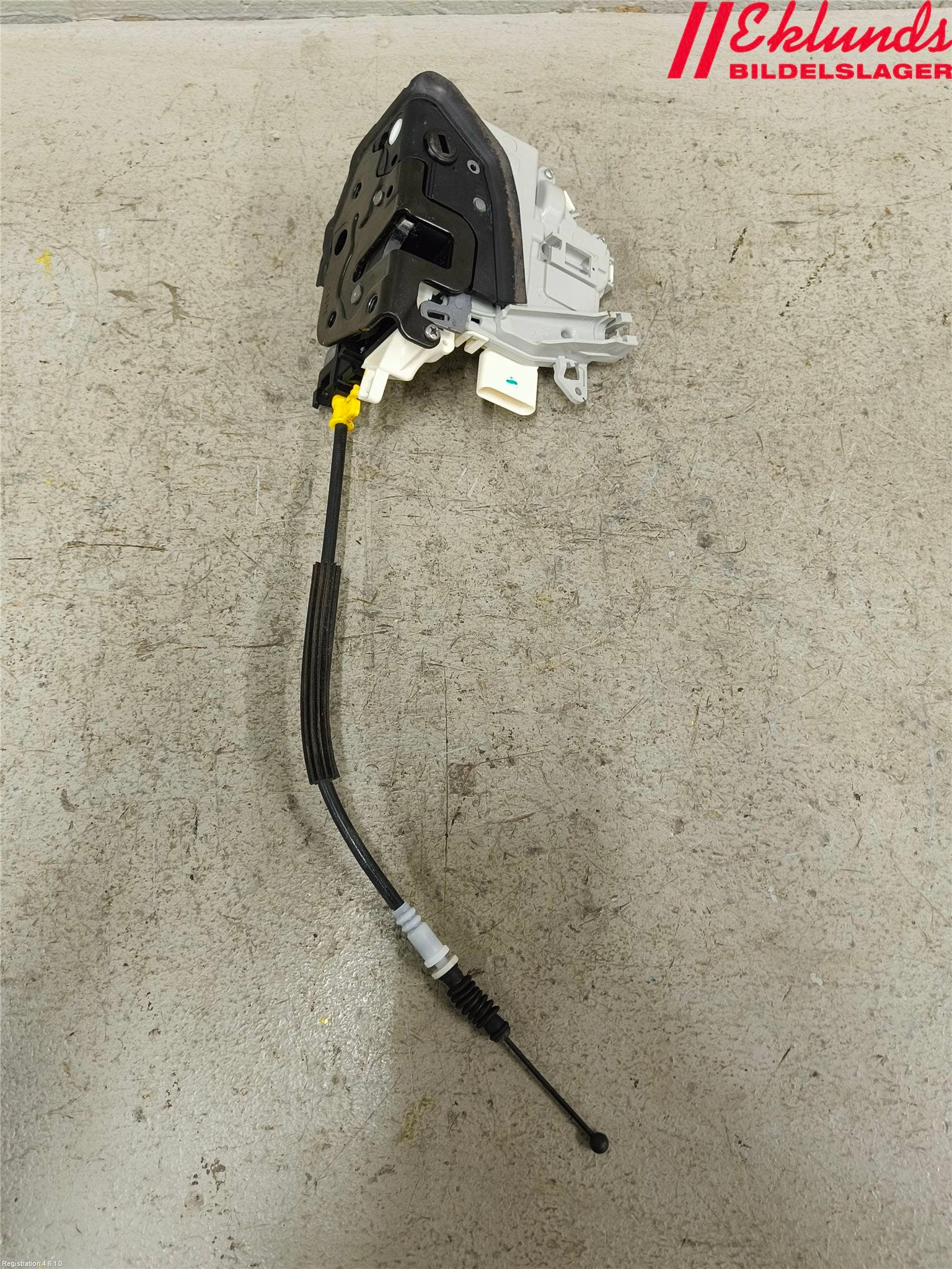 Audi A4 12-15 Låskista-Dörrlås