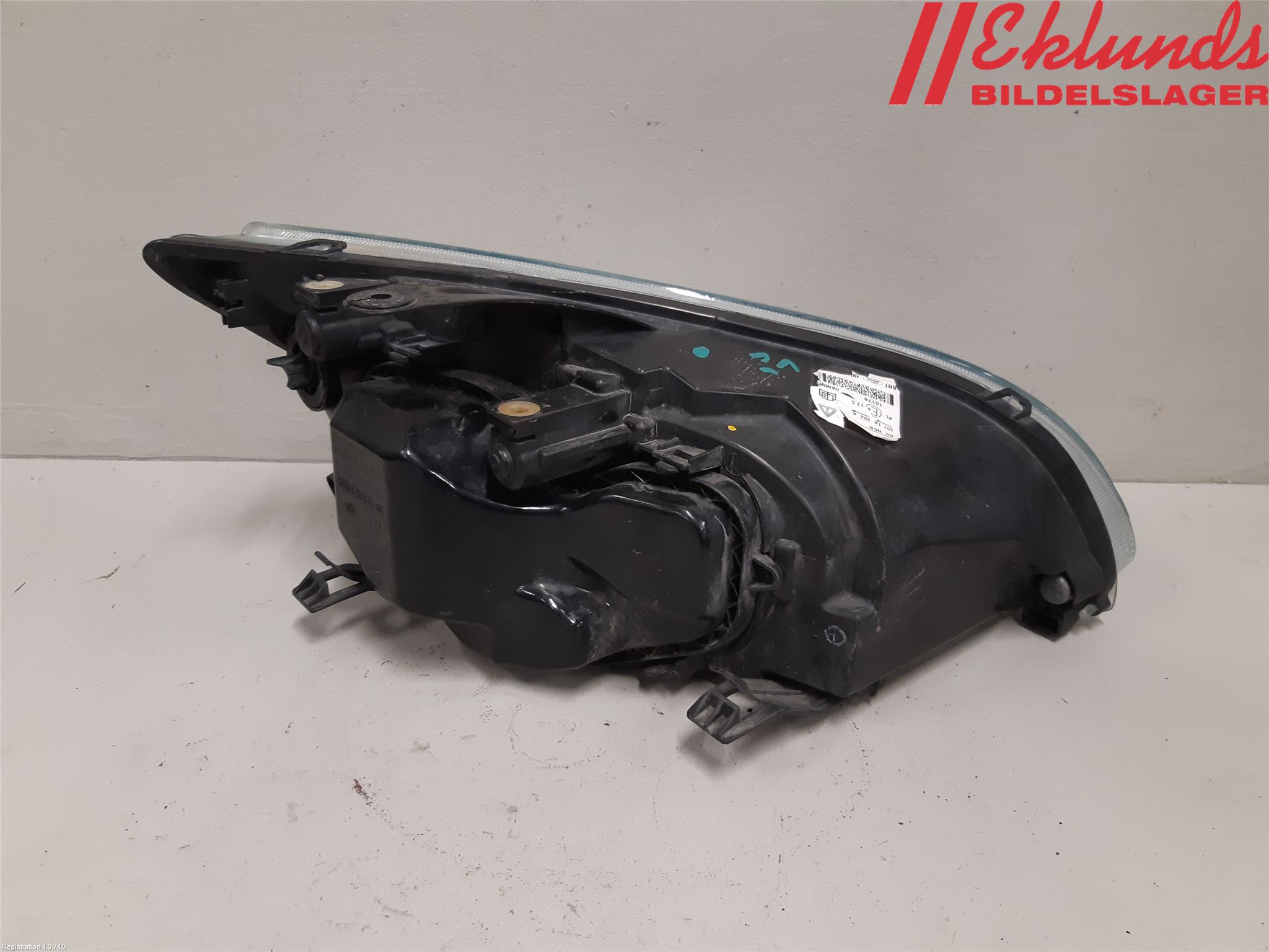 Ford FOCUS     04-07 Strålkastare Vänster