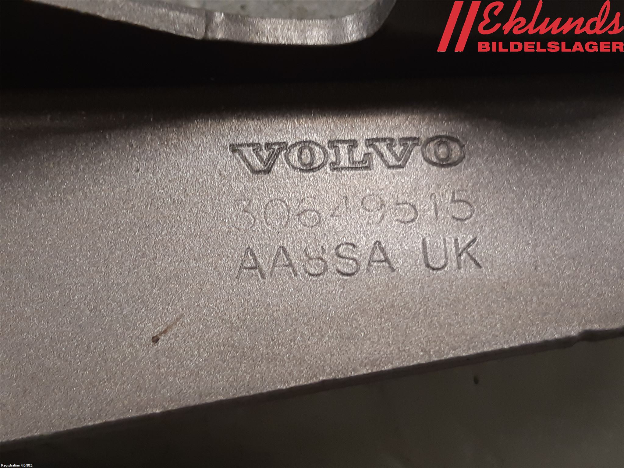 Volvo S80 07-13 Huvgångjärn