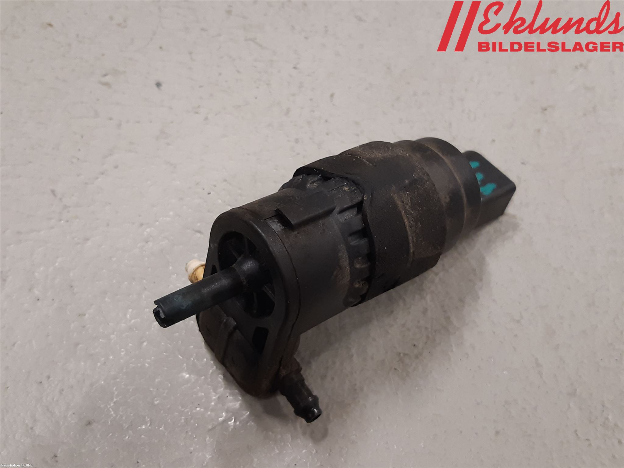 Audi A4 12-15 Spolarpump Vindruta