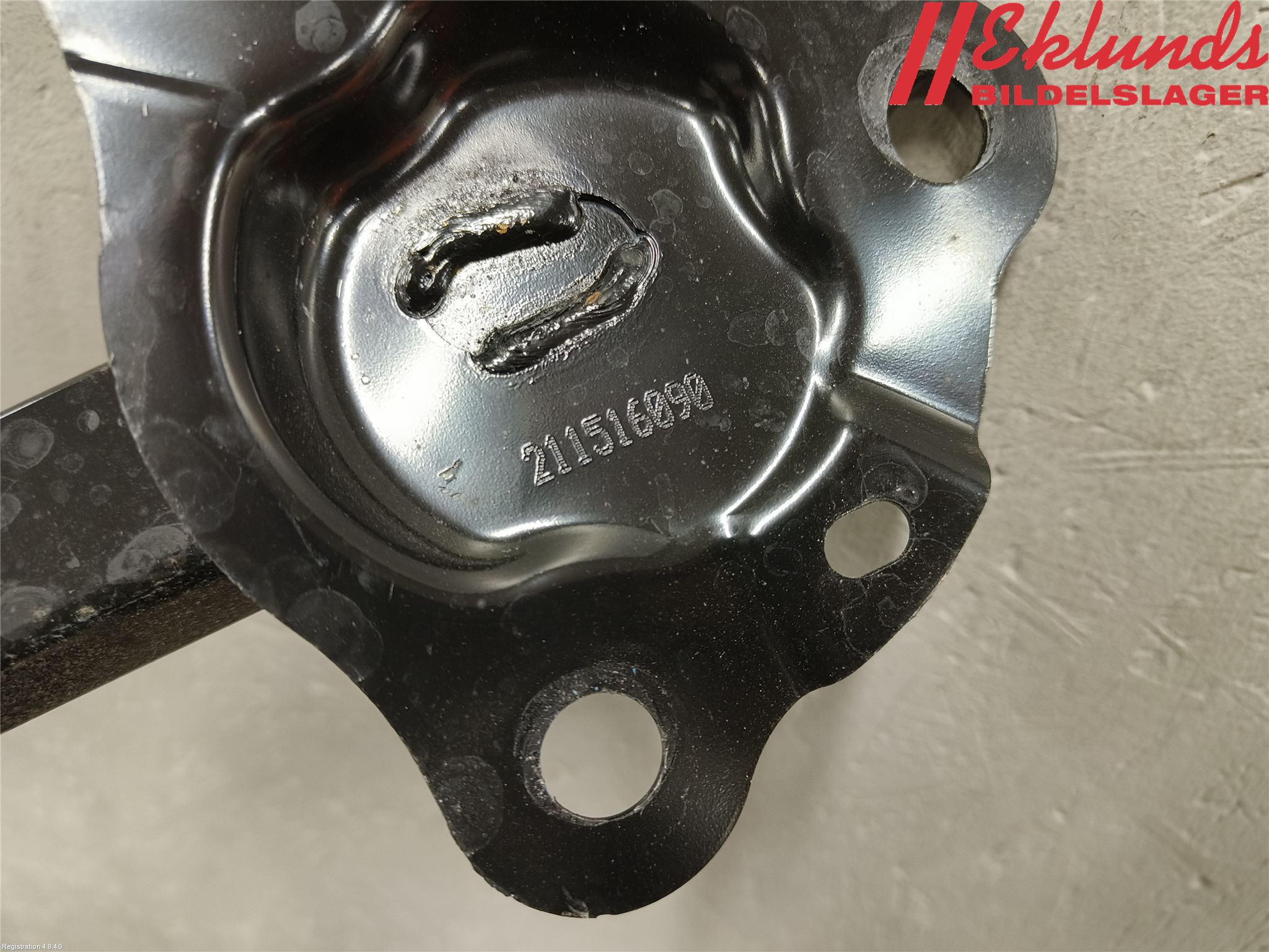 Volvo V40 12-19 Fjäderbensstag