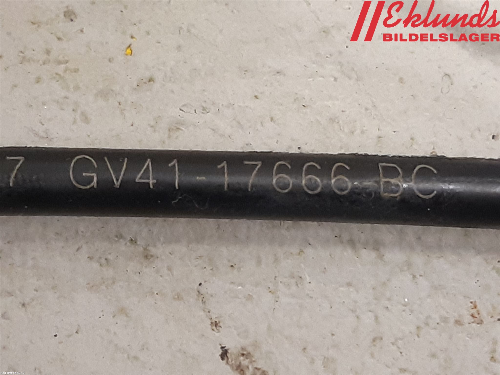 Ford KUGA 17-19 Spolarmunstycke Rutor