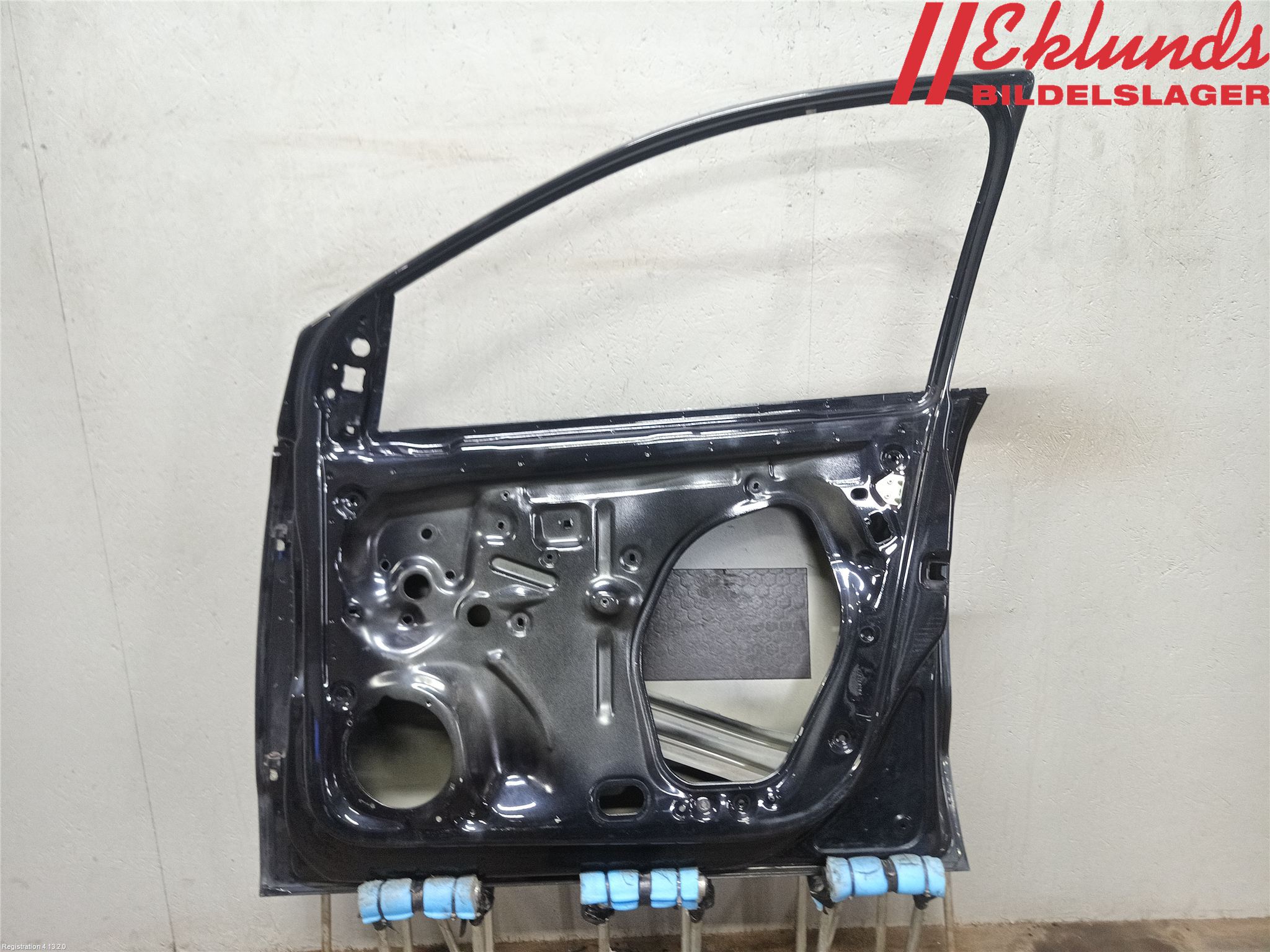 Volkswagen VW POLO 10-17 Dörr Fram Höger