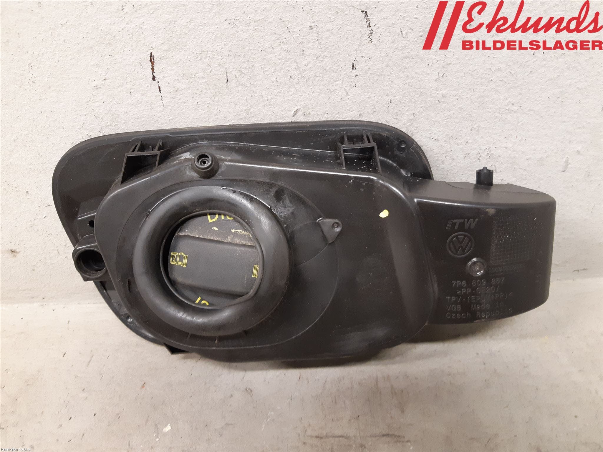 Volkswagen VW TOUAREG 7P 11-18 Tanklucka