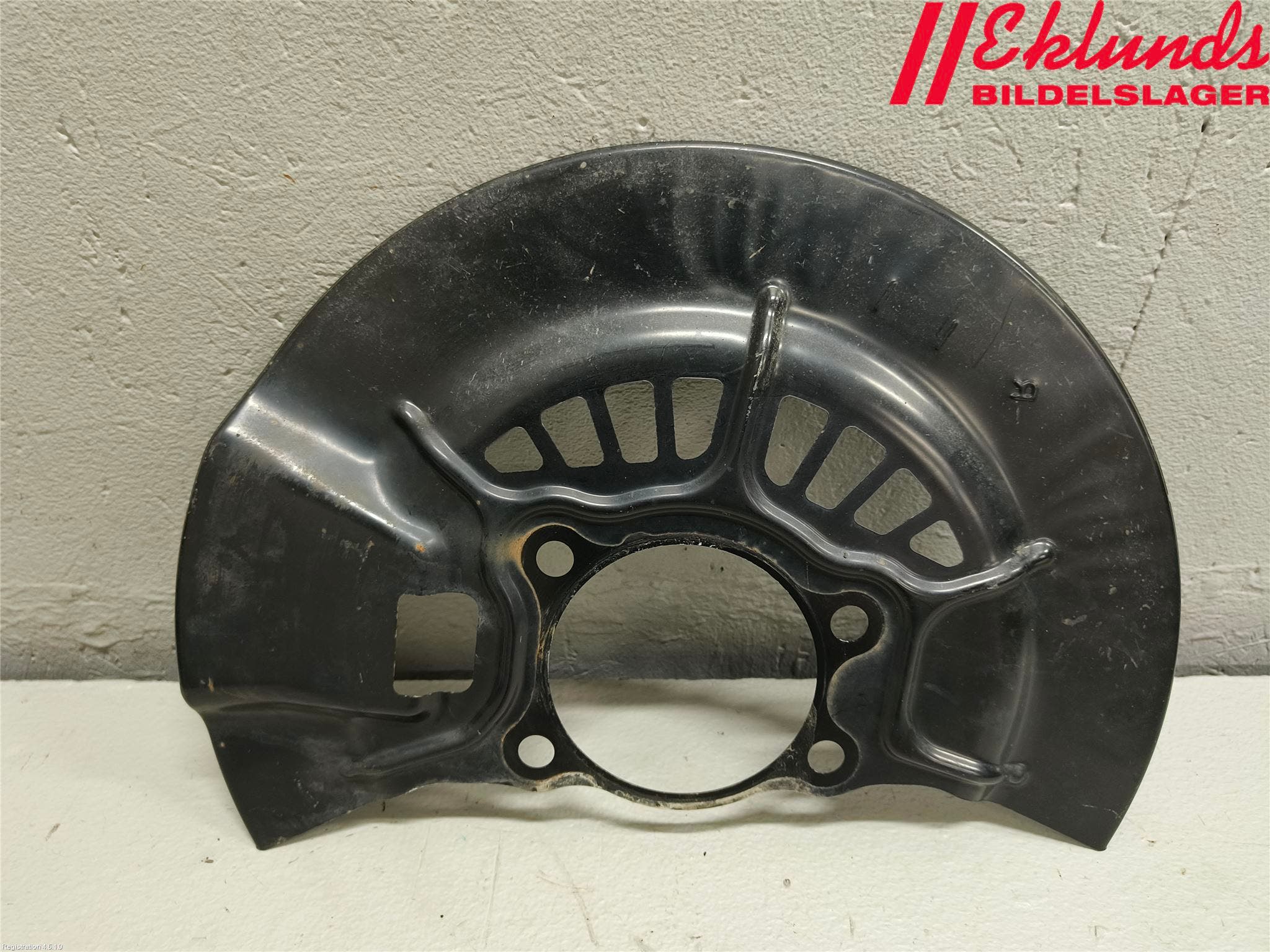 Toyota bZ4X EA10 22- Bromssköld Fram