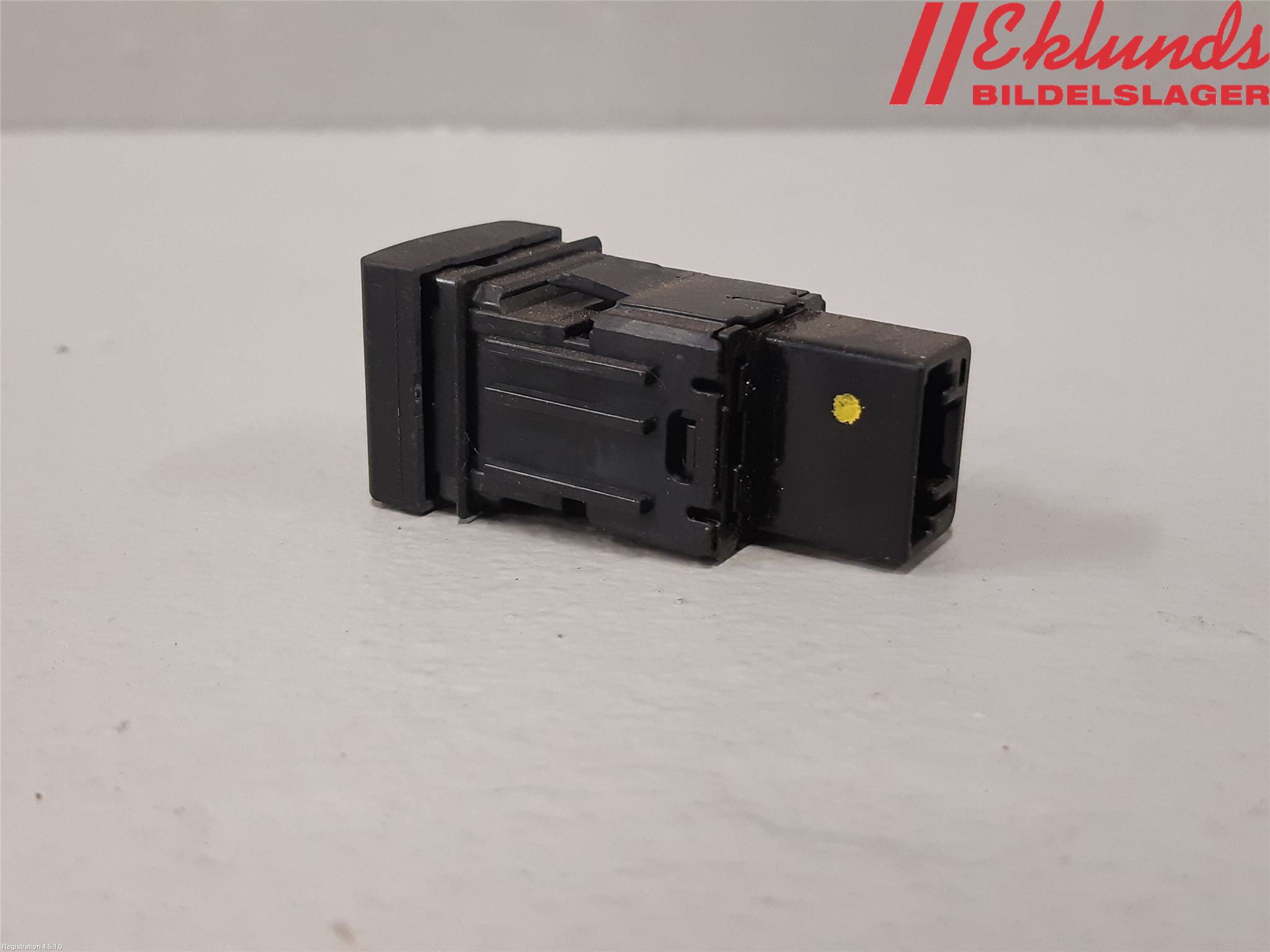 Toyota COROLLA 19- Strömställare Baklucka