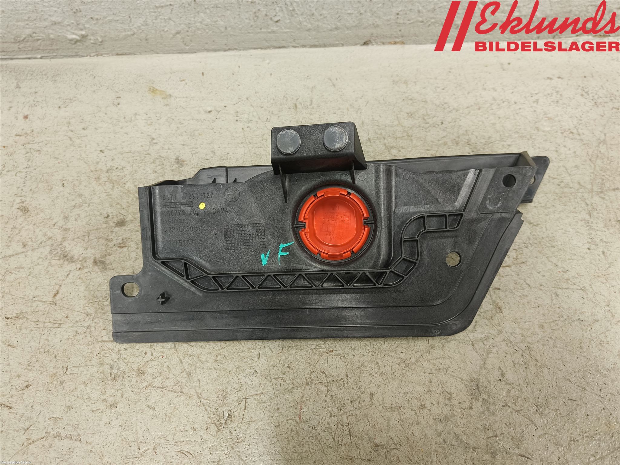 BMW X1 F48 15-22 Batterilåda-Fäste-Hållare