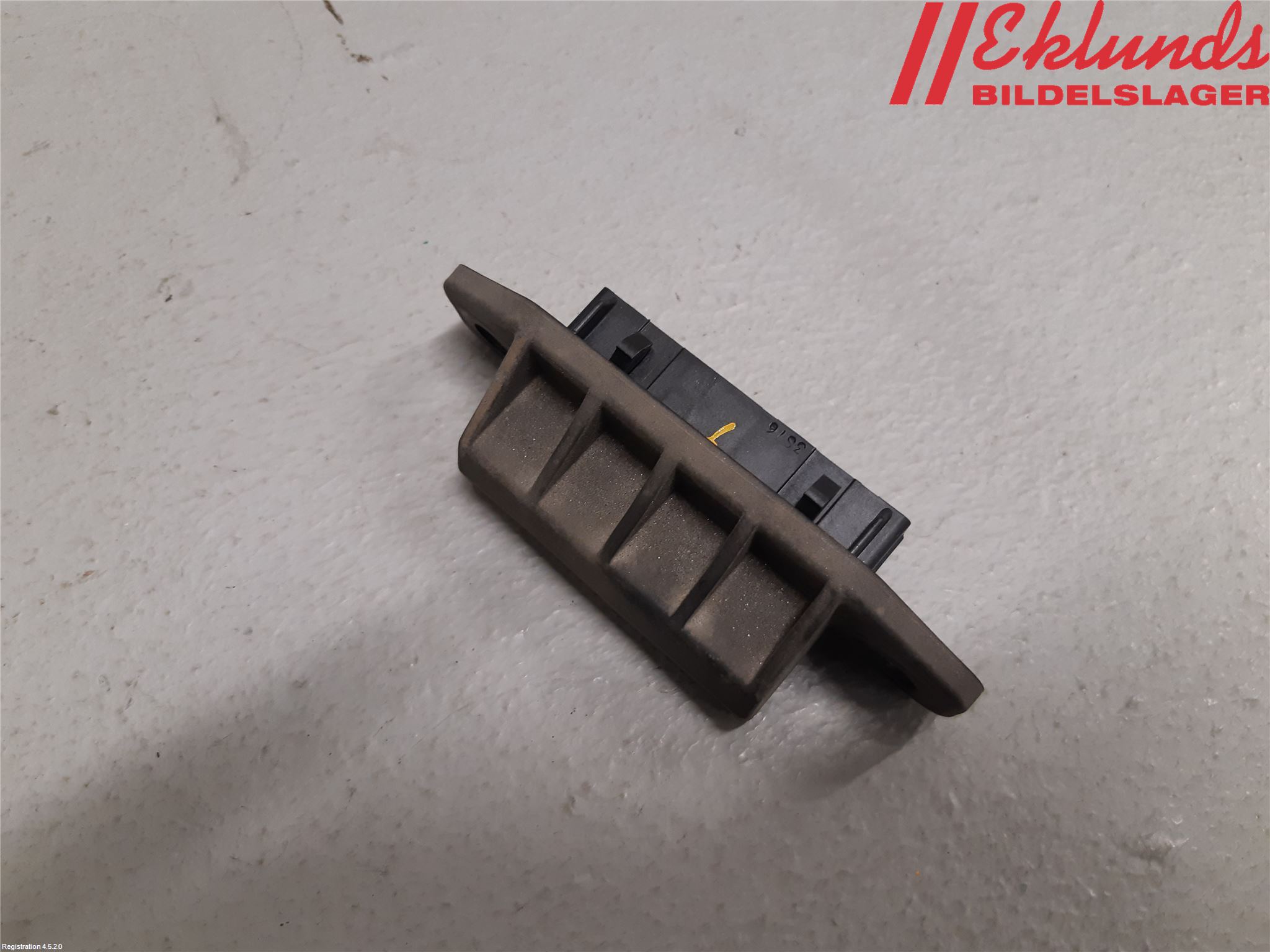 Toyota YARIS XP130 15-20 Bakluckehandtag