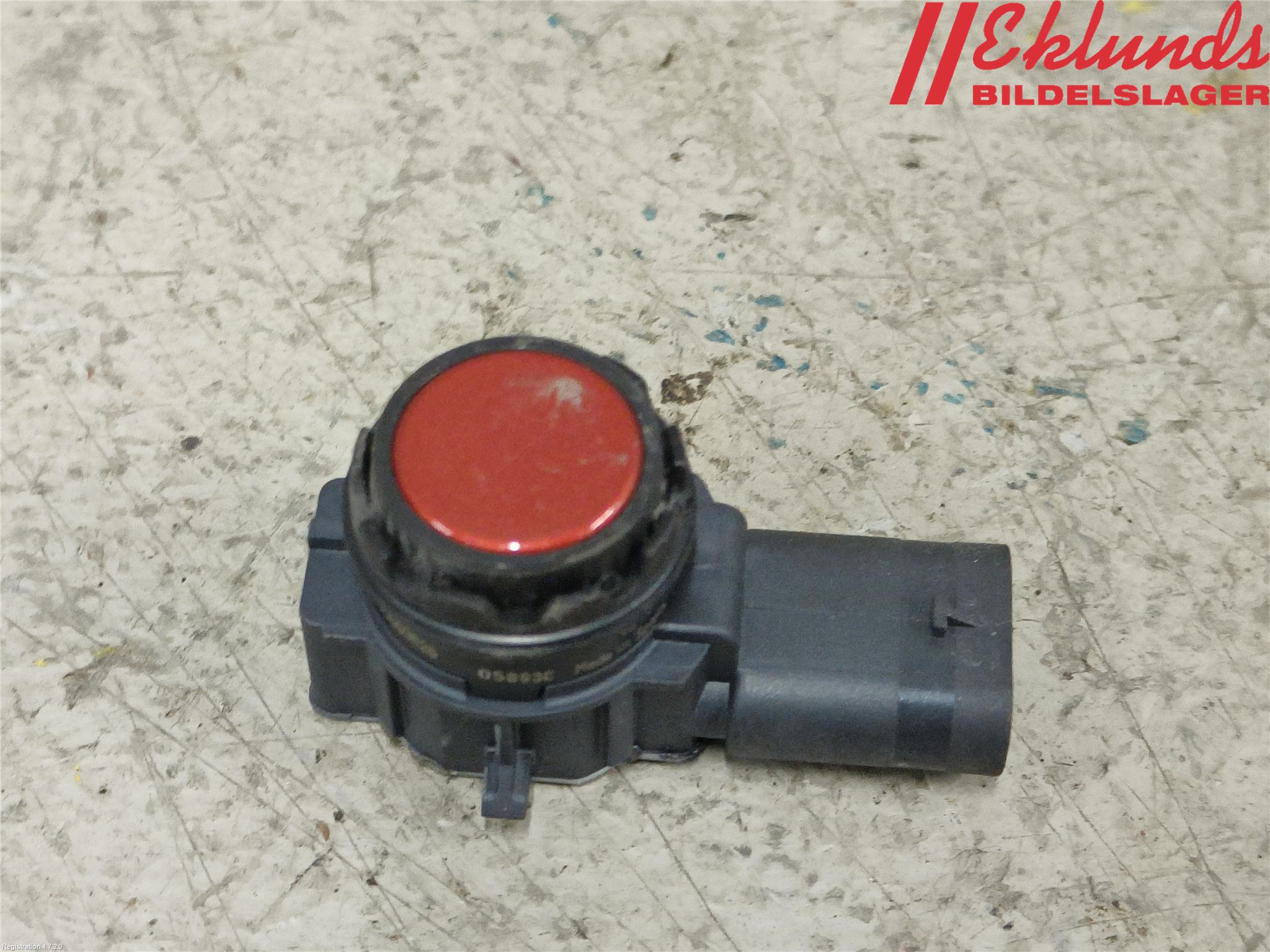 Volvo XC40/RECHARGE 18- Parkeringshjälp Frontsensor