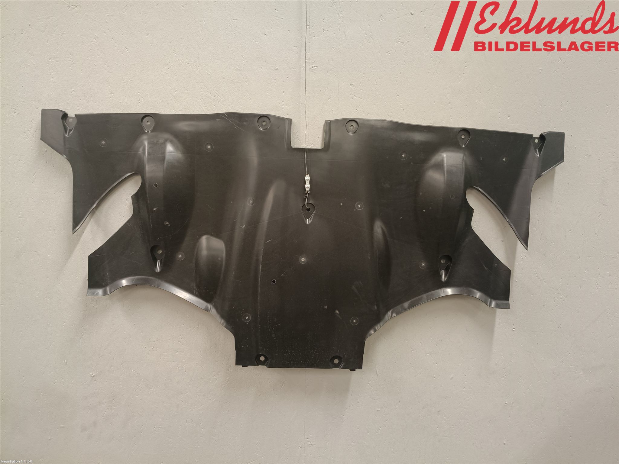 Tesla MODEL Y 21- Hasplåt Plåt-Plast