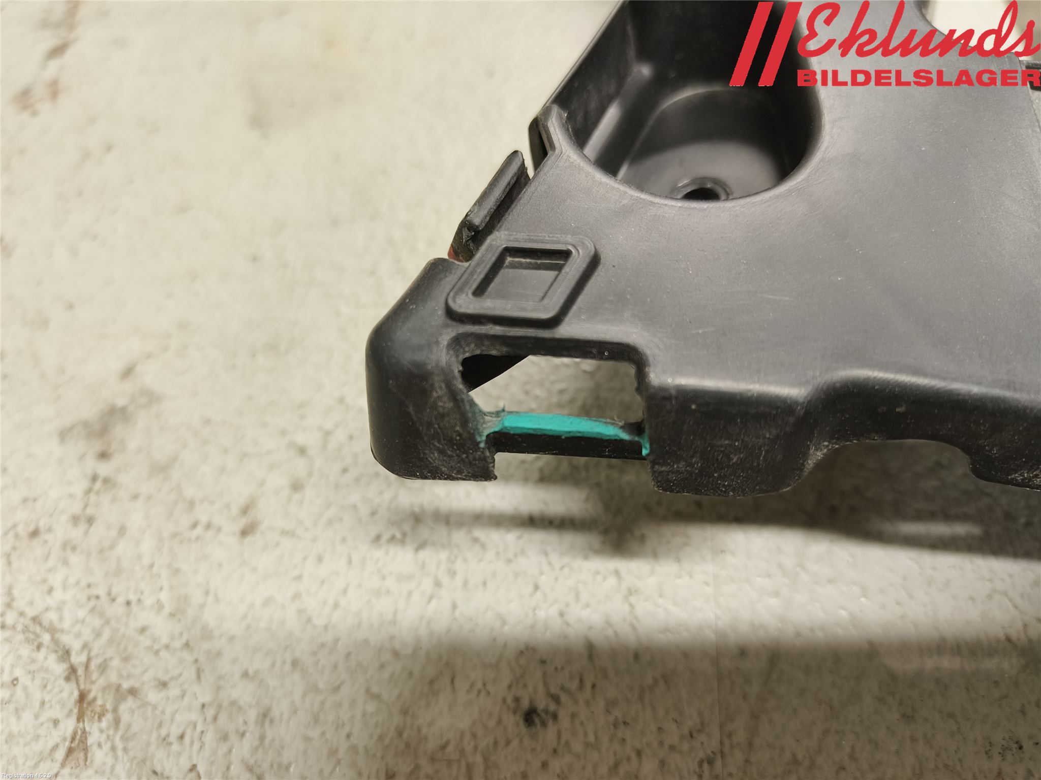 Ford FOCUS 11-14 Stötfångarfäste Bak Hö