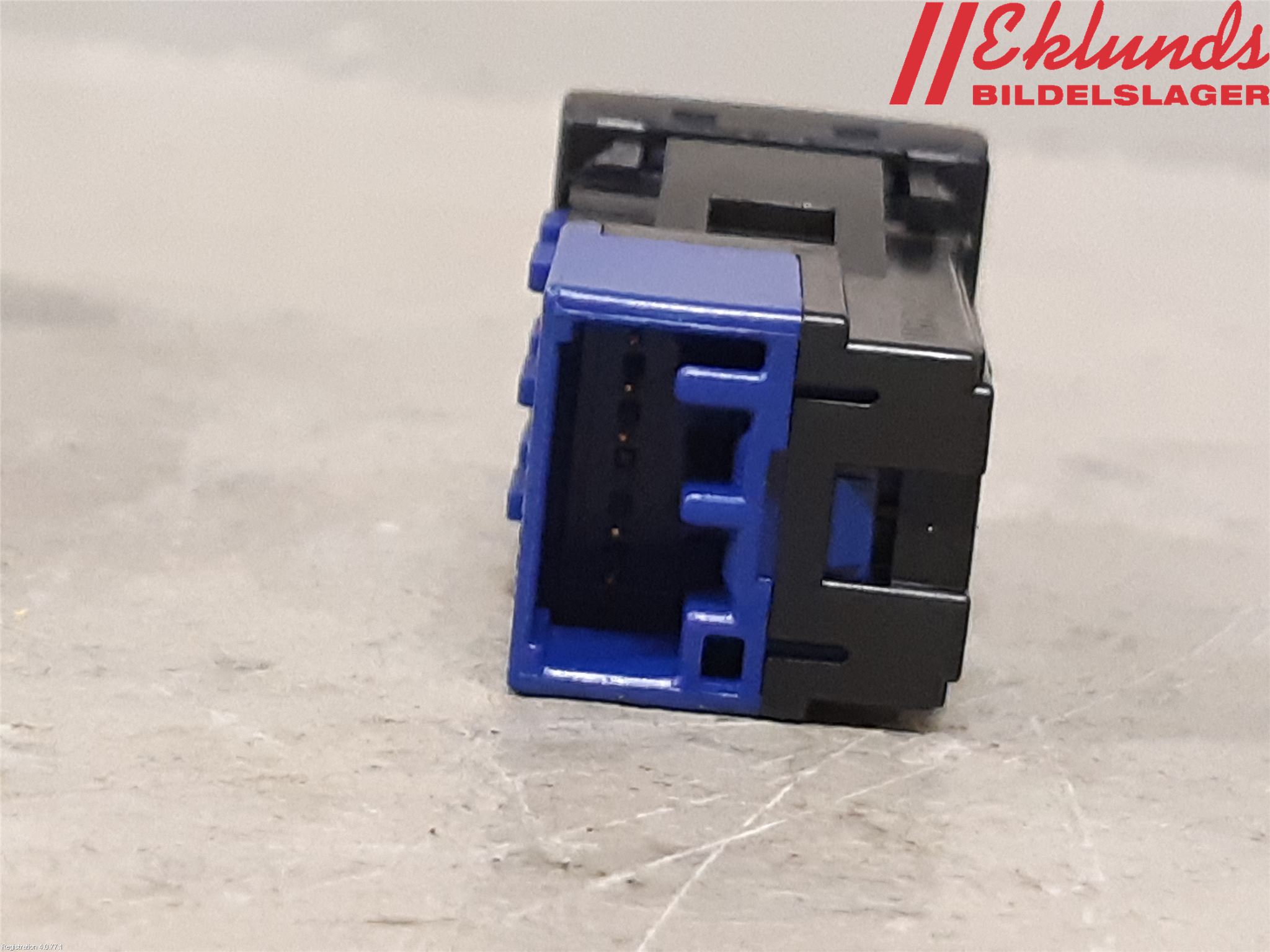 Toyota COROLLA 19- Strömställare Övrigt