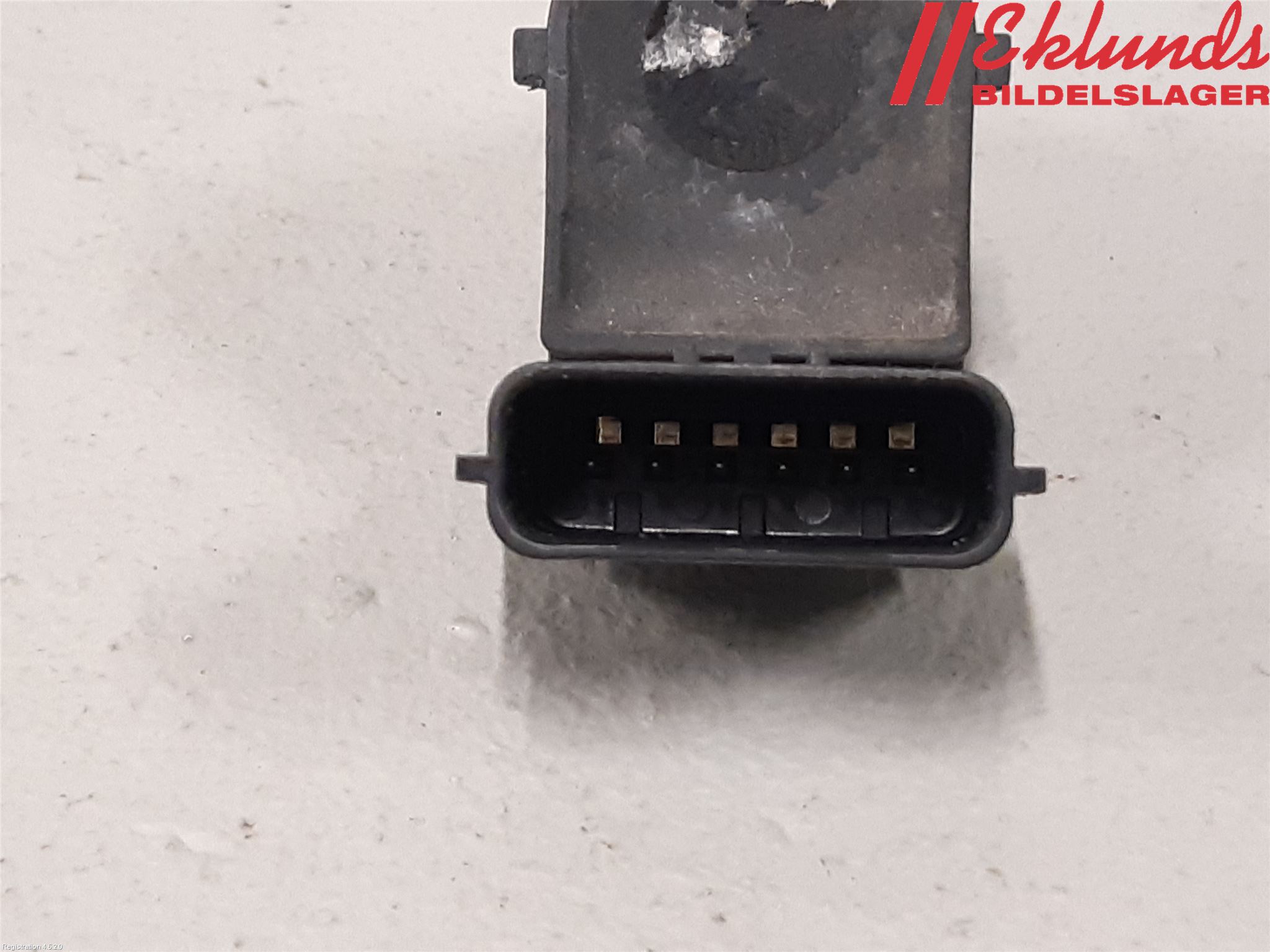 Kia OPTIMA 16-20 Parkeringshjälp Frontsensor