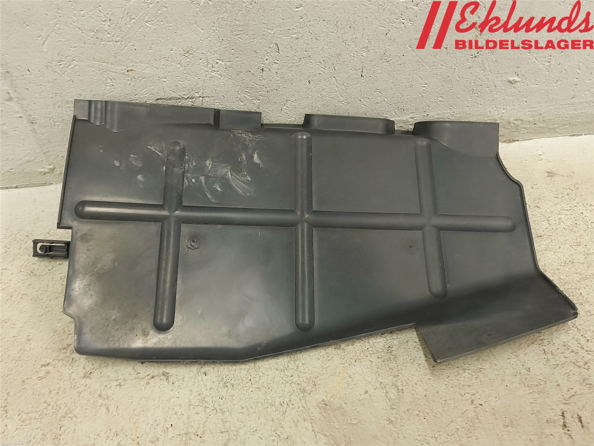 Renault TRAFIC   02-14 Deflektor Plåt-Plast Kylning