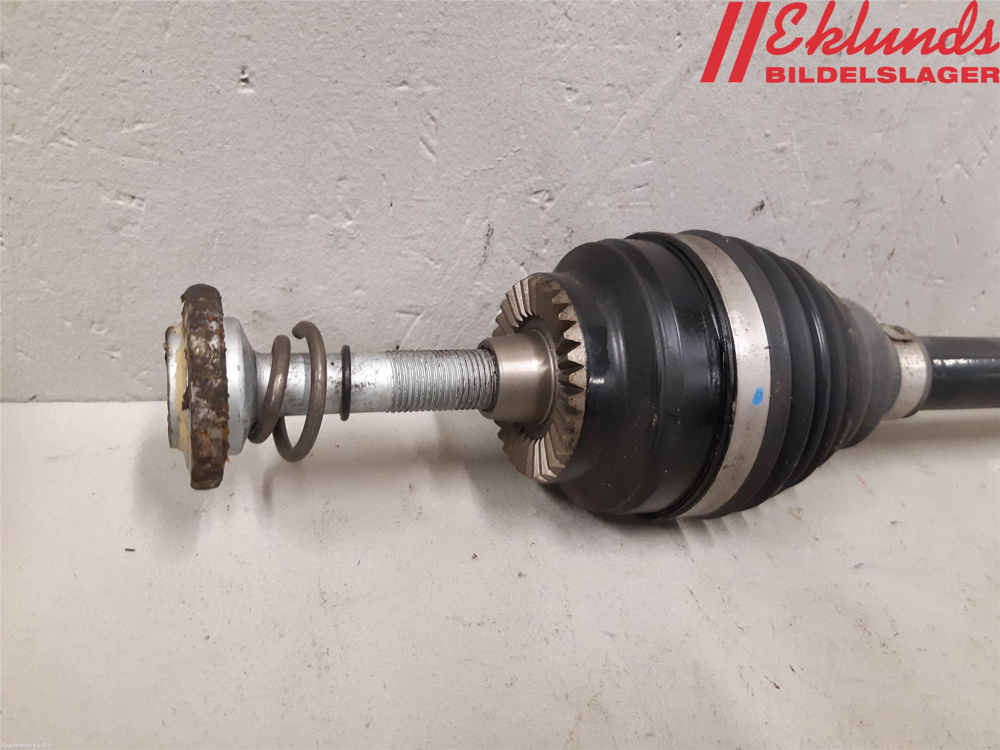 BMW X1 F48 15-22 Drivaxel Bak Höger