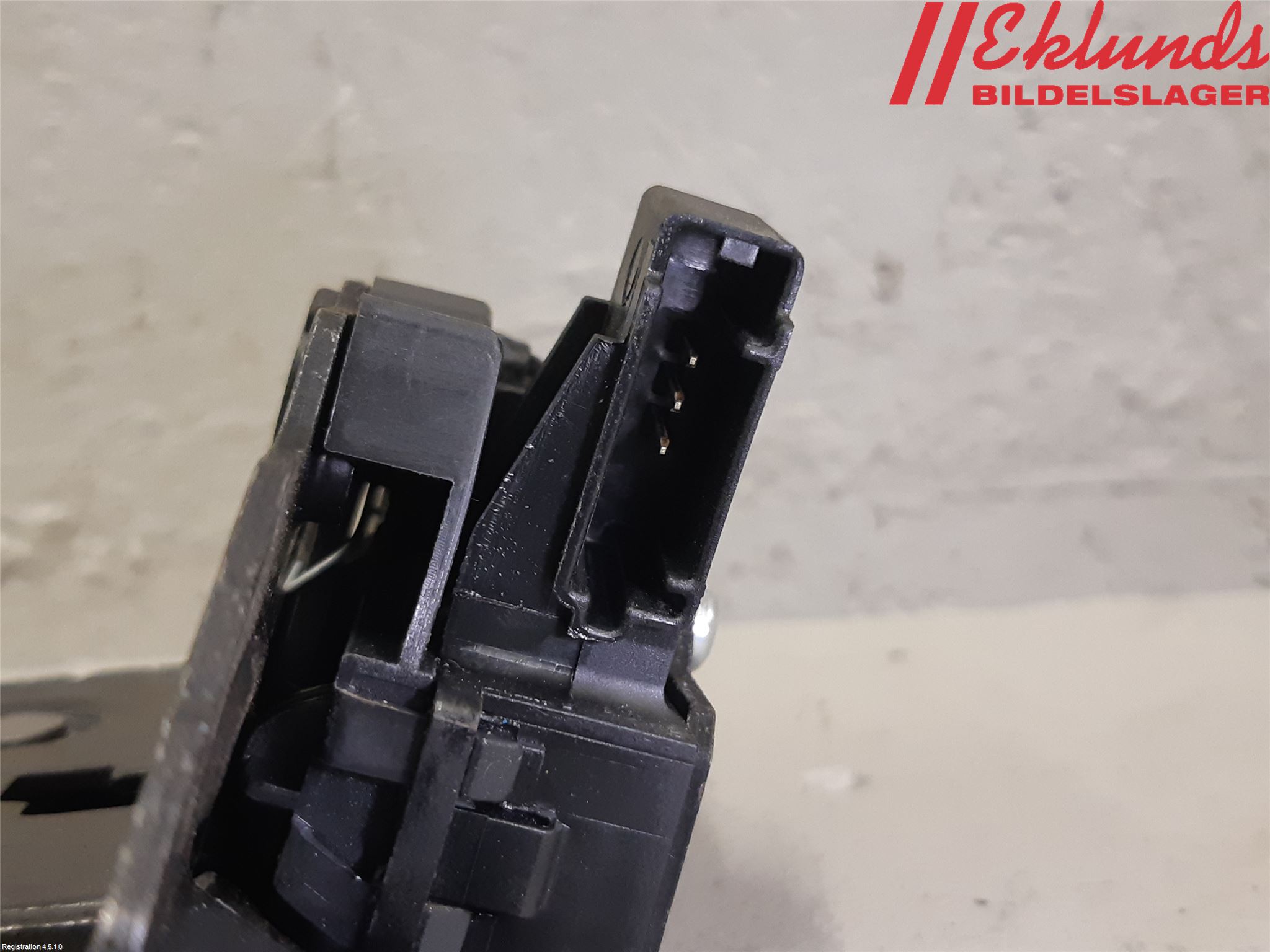 Opel ASTRA J 10-15 Låskista Baklucka