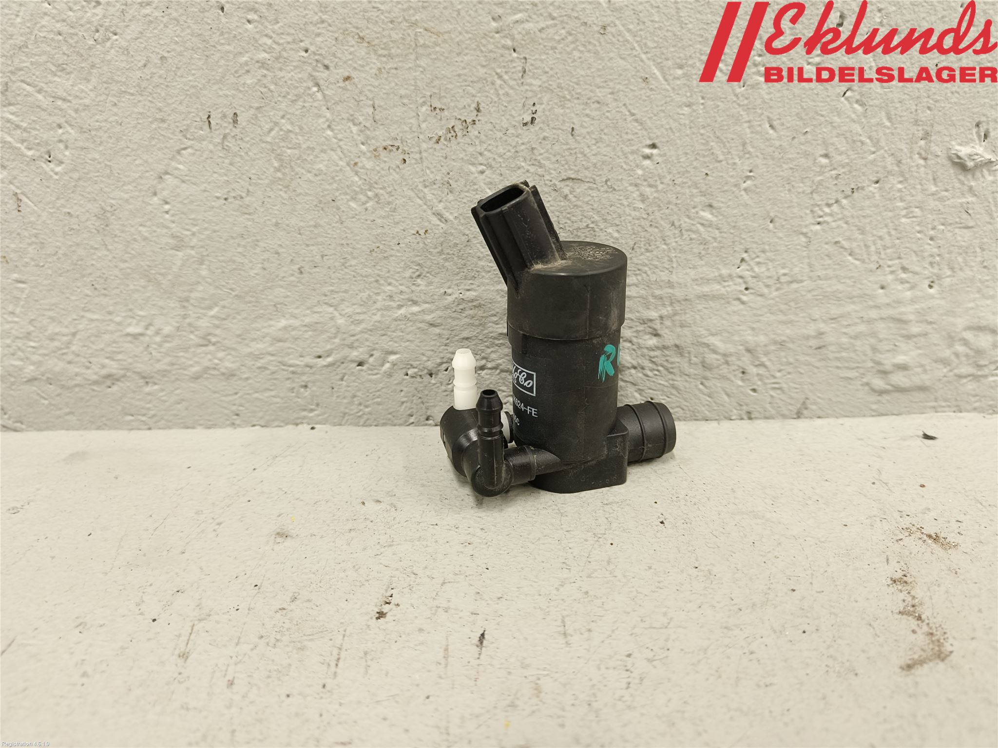 Ford KUGA 08-12 Spolarpump Vindruta