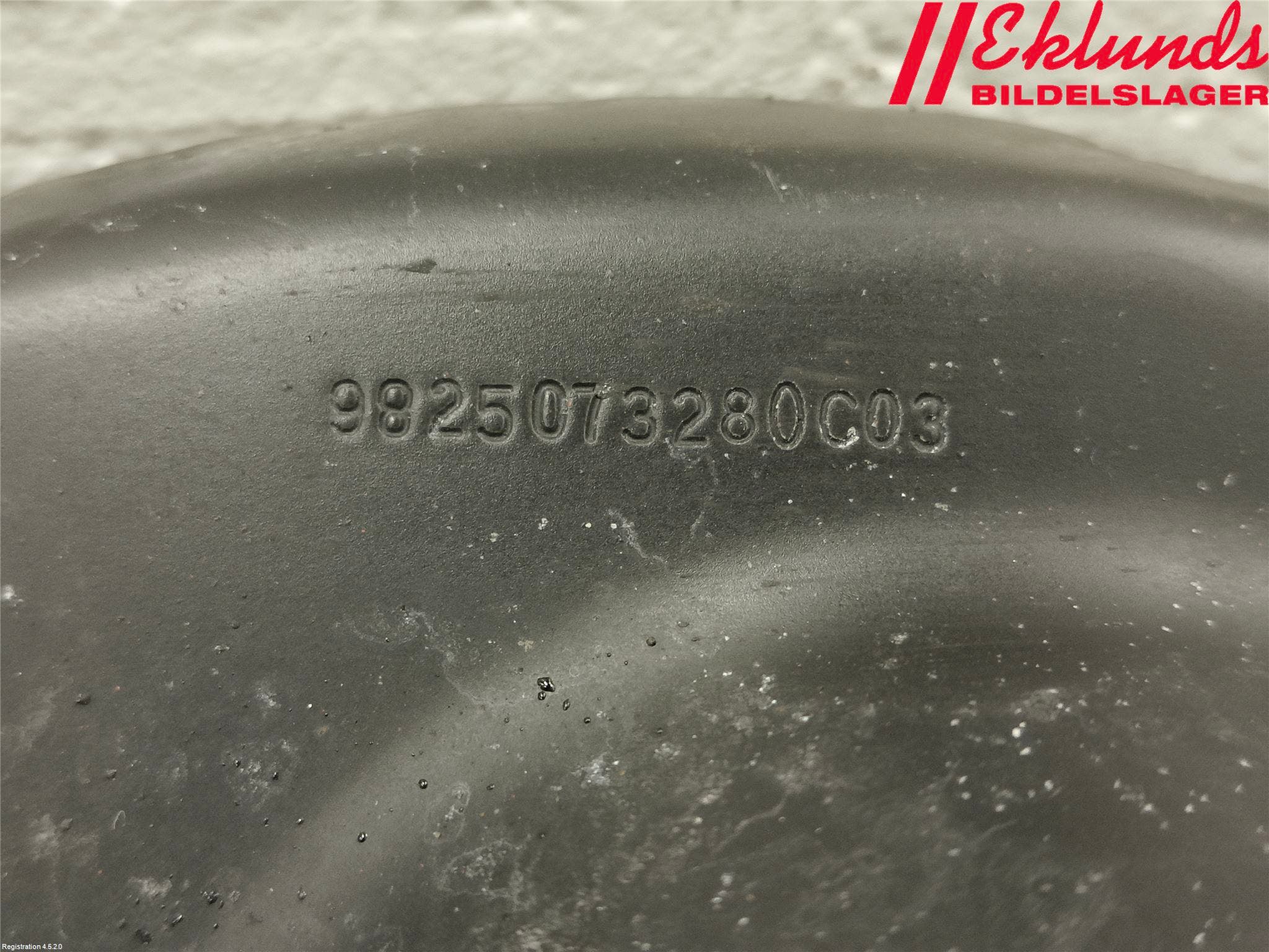 Peugeot 2008/E-2008 20- Bromssköld Bak