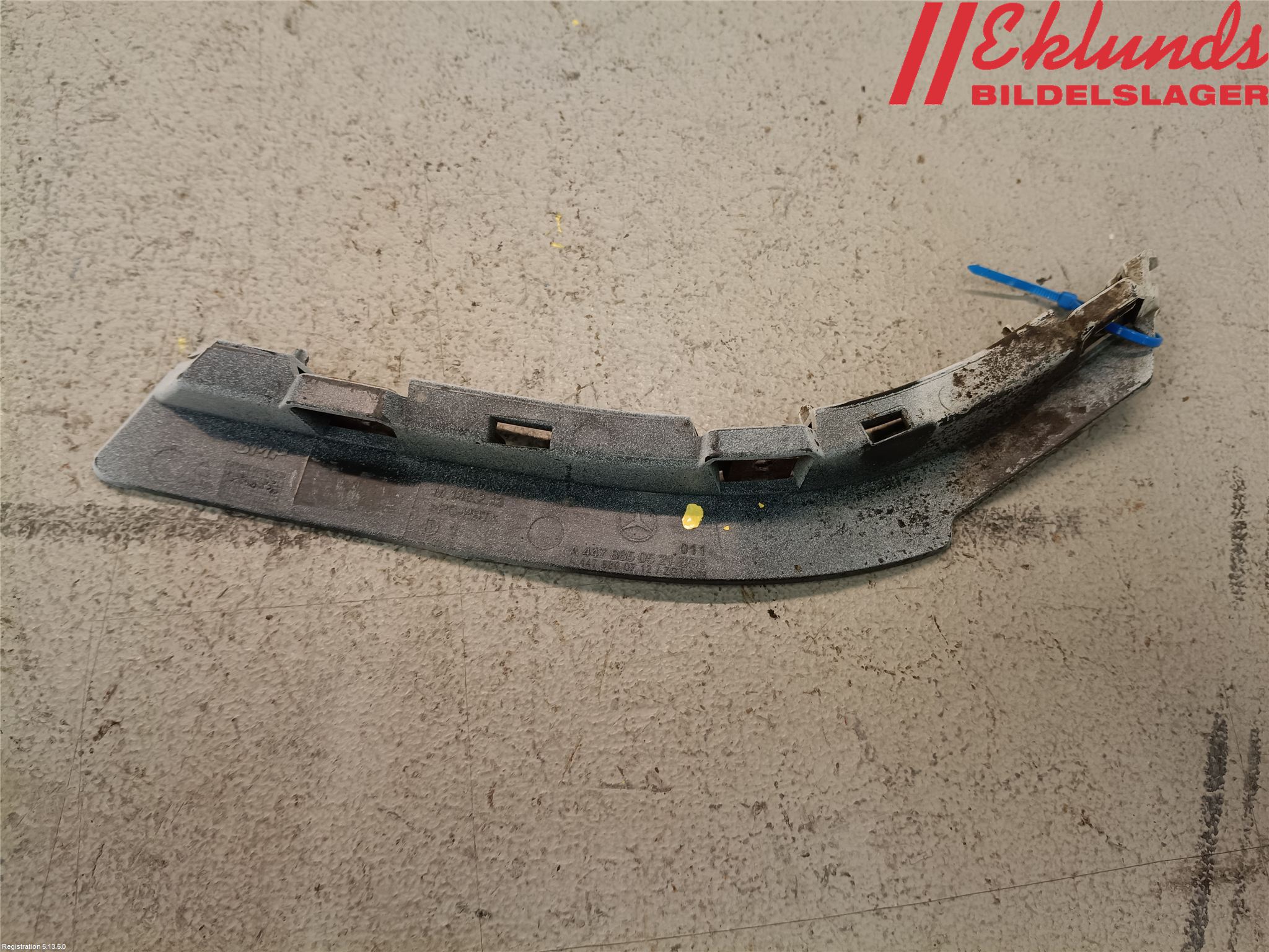 Mercedes-Benz MB VITO/V-KLASS (W640,W447,W448) 14- Stötfångarfäste Fram Hö