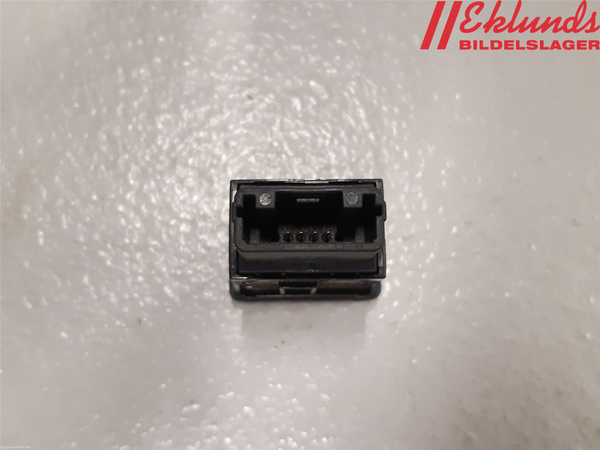 Mitsubishi OUTLANDER 13-21 Strömställare Övrigt