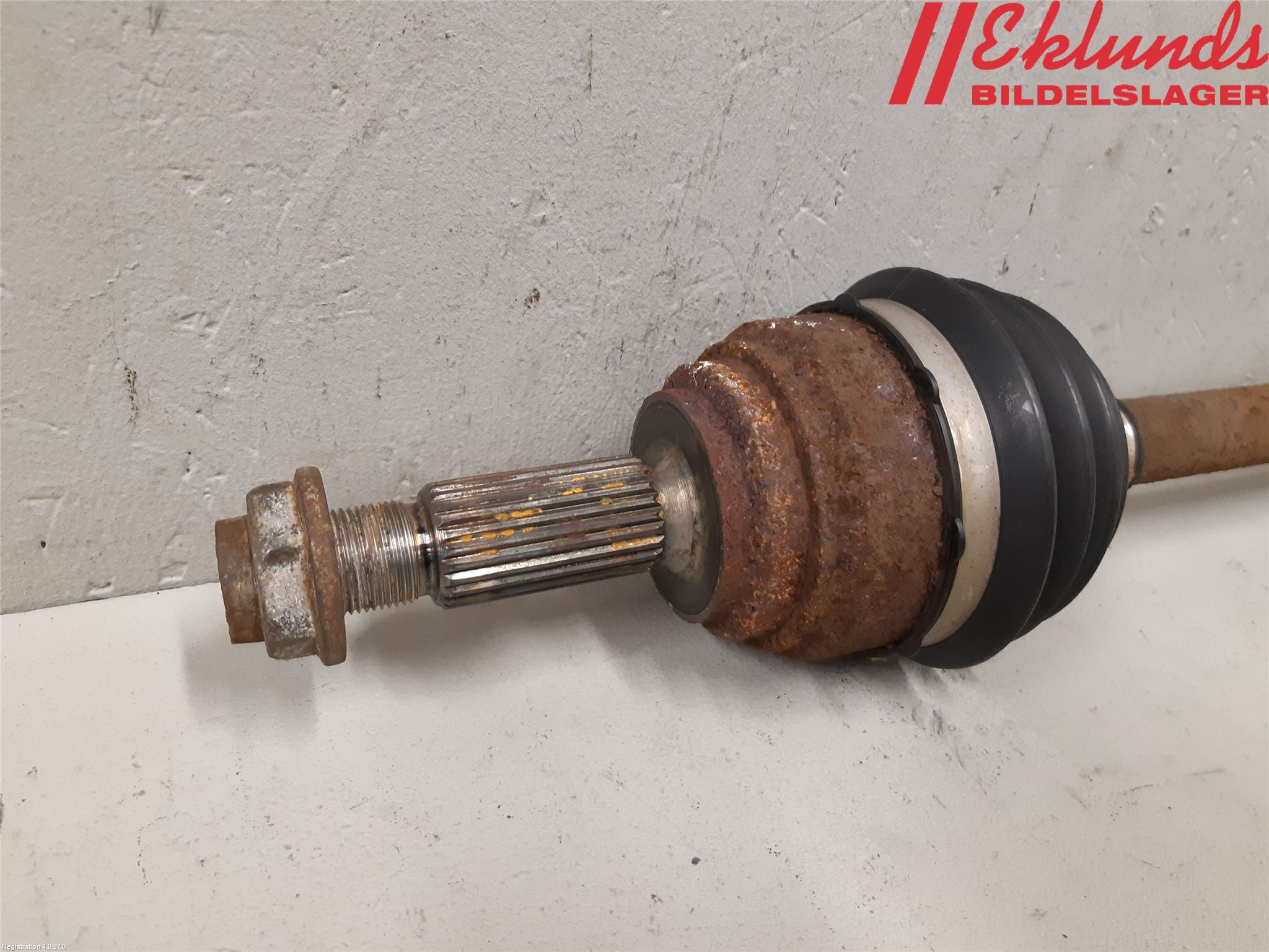 Ford FIESTA 13-17 Drivaxel Fram Vänster