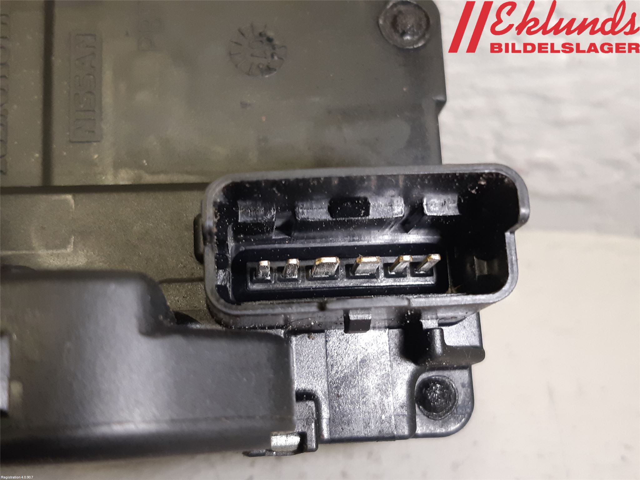 Nissan NAVARA 05-16 Låskista-Dörrlås