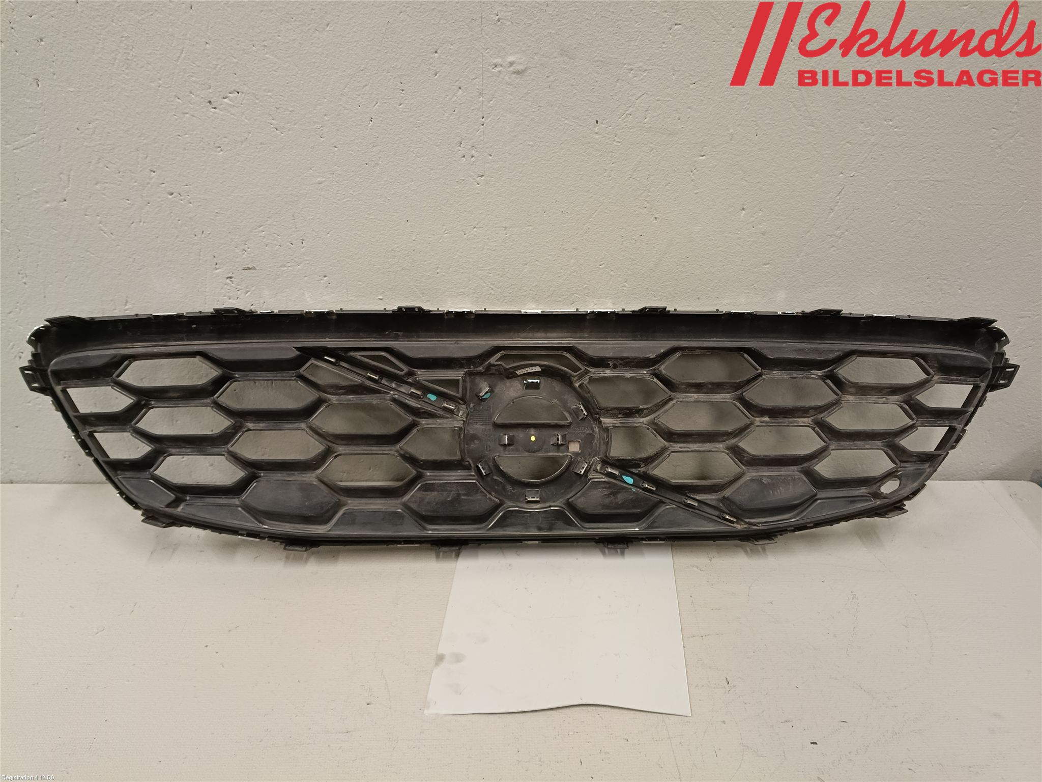 Volvo V40 12-19 Grill Komp